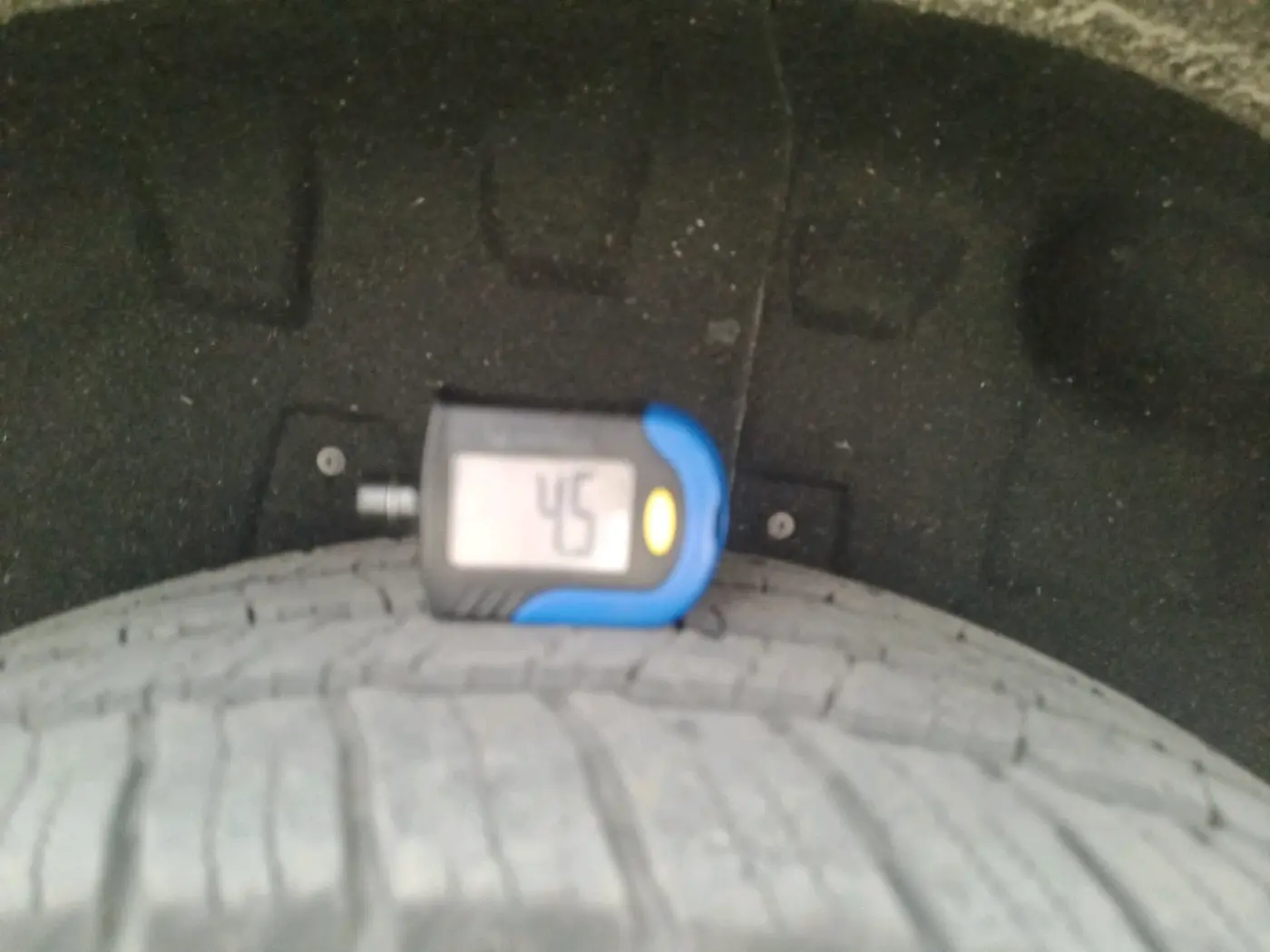2024 Mahindra SCORPIO-N N Z8 S Petrol AT, Petrol, Automatic, 41,817 km, tyre
