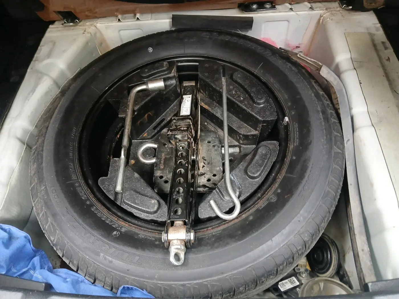2018 Tata NEXON XZA PLUS PETROL, Petrol, Automatic, 77,640 km, tyre
