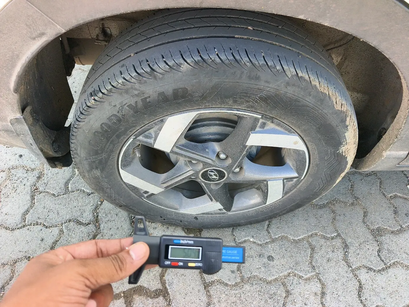 2022 Hyundai VENUE SX 1.5 (O) EXECUTIVE CRDI, Diesel, Manual, 1,14,510 km, tyre