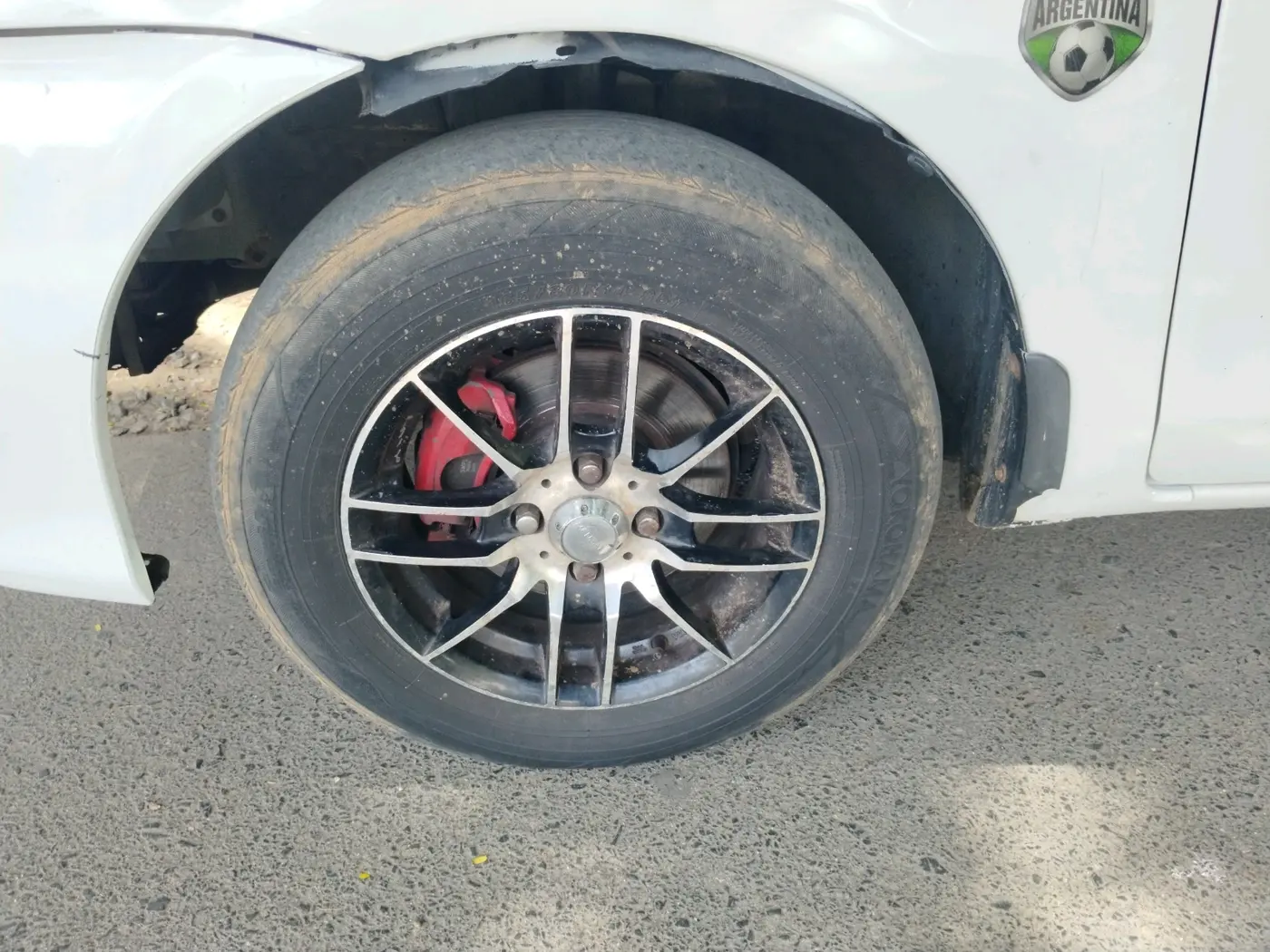 2012 Toyota Etios Liva GD, Diesel, Manual, 1,09,102 km, tyre