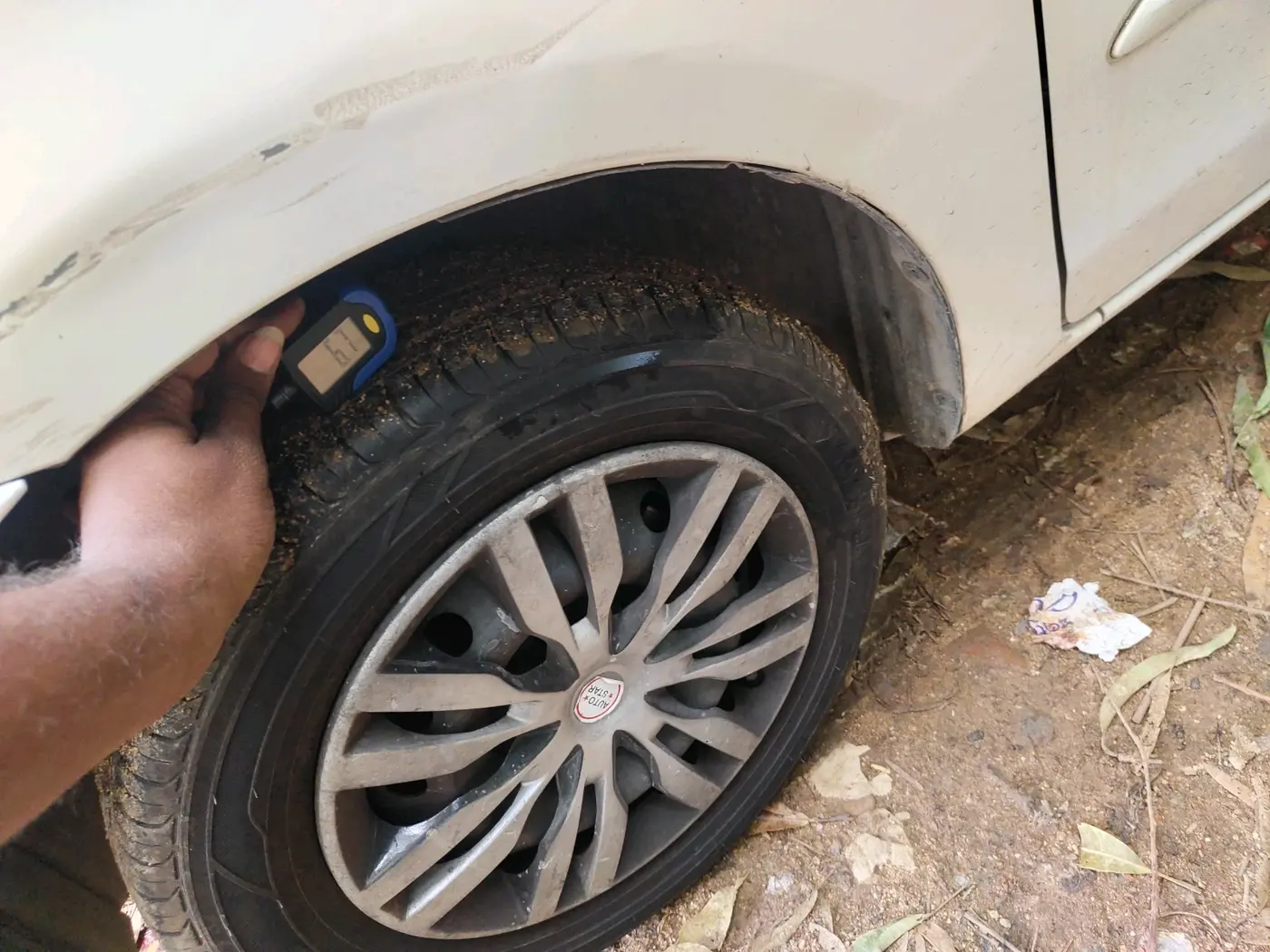2011 Toyota Etios G, Petrol, Manual, 88,710 km, tyre