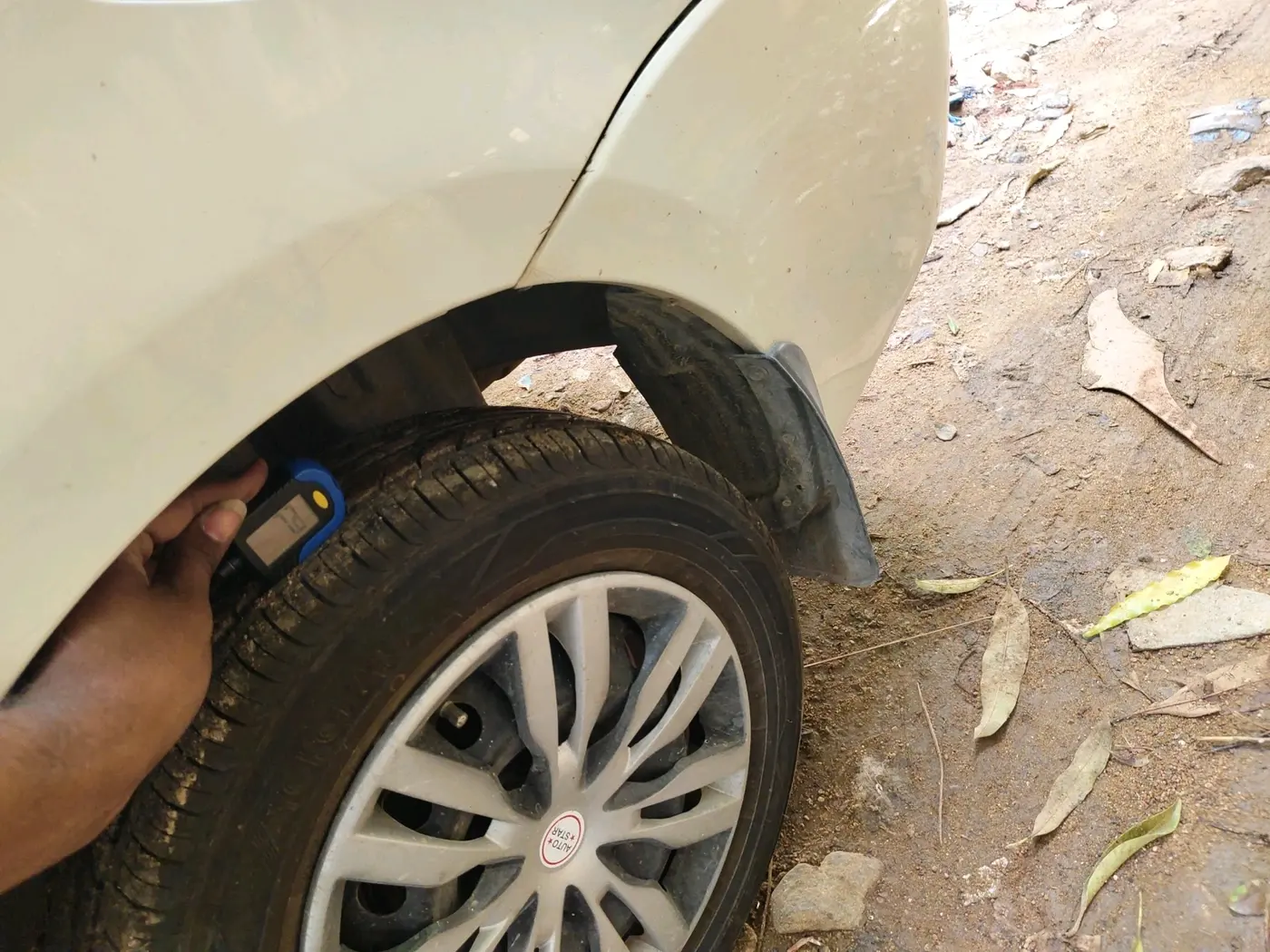 2011 Toyota Etios G, Petrol, Manual, 88,710 km, tyre