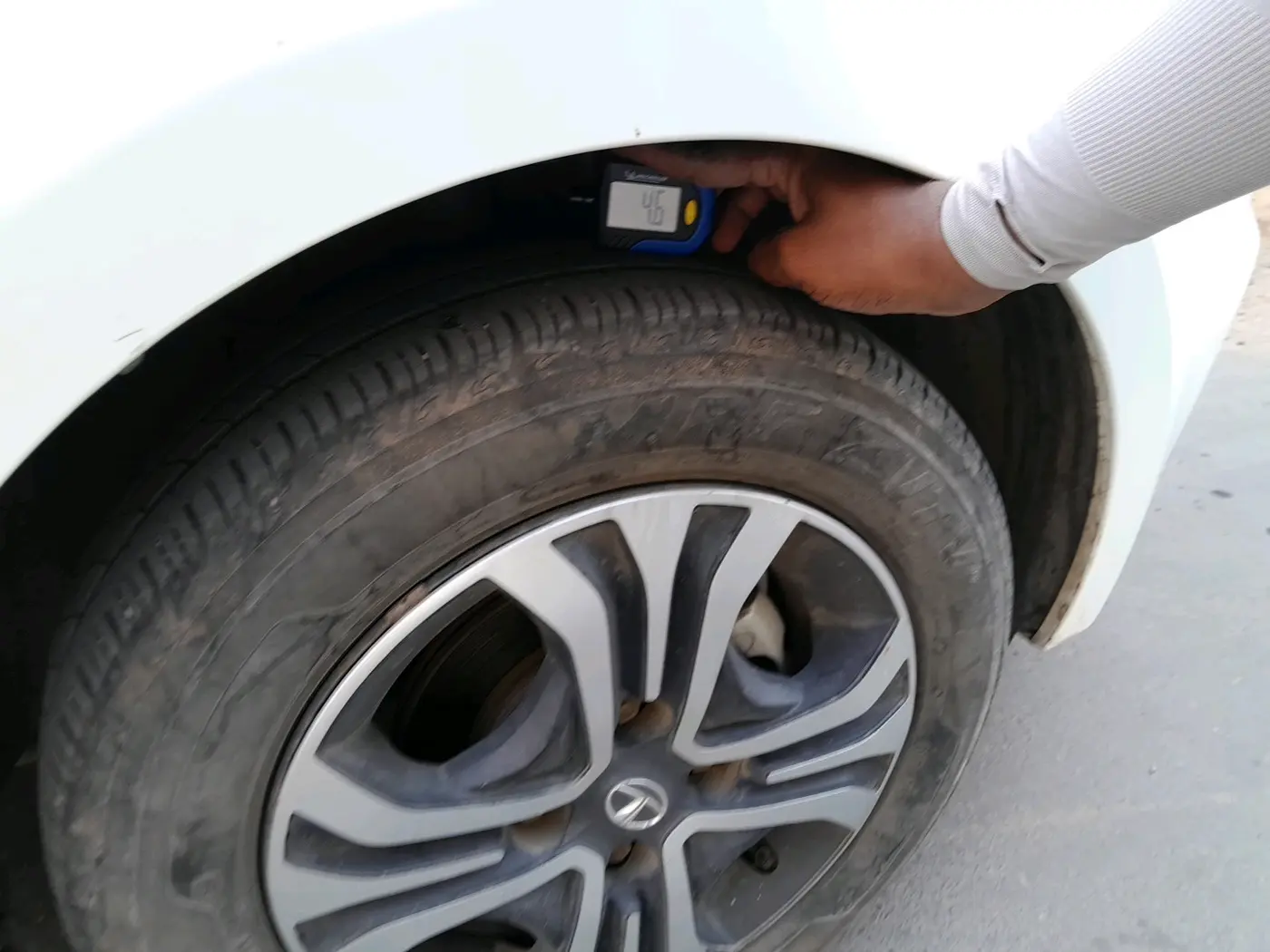 2023 Tata Tiago XT PETROL, Petrol, Manual, 34,337 km, tyre