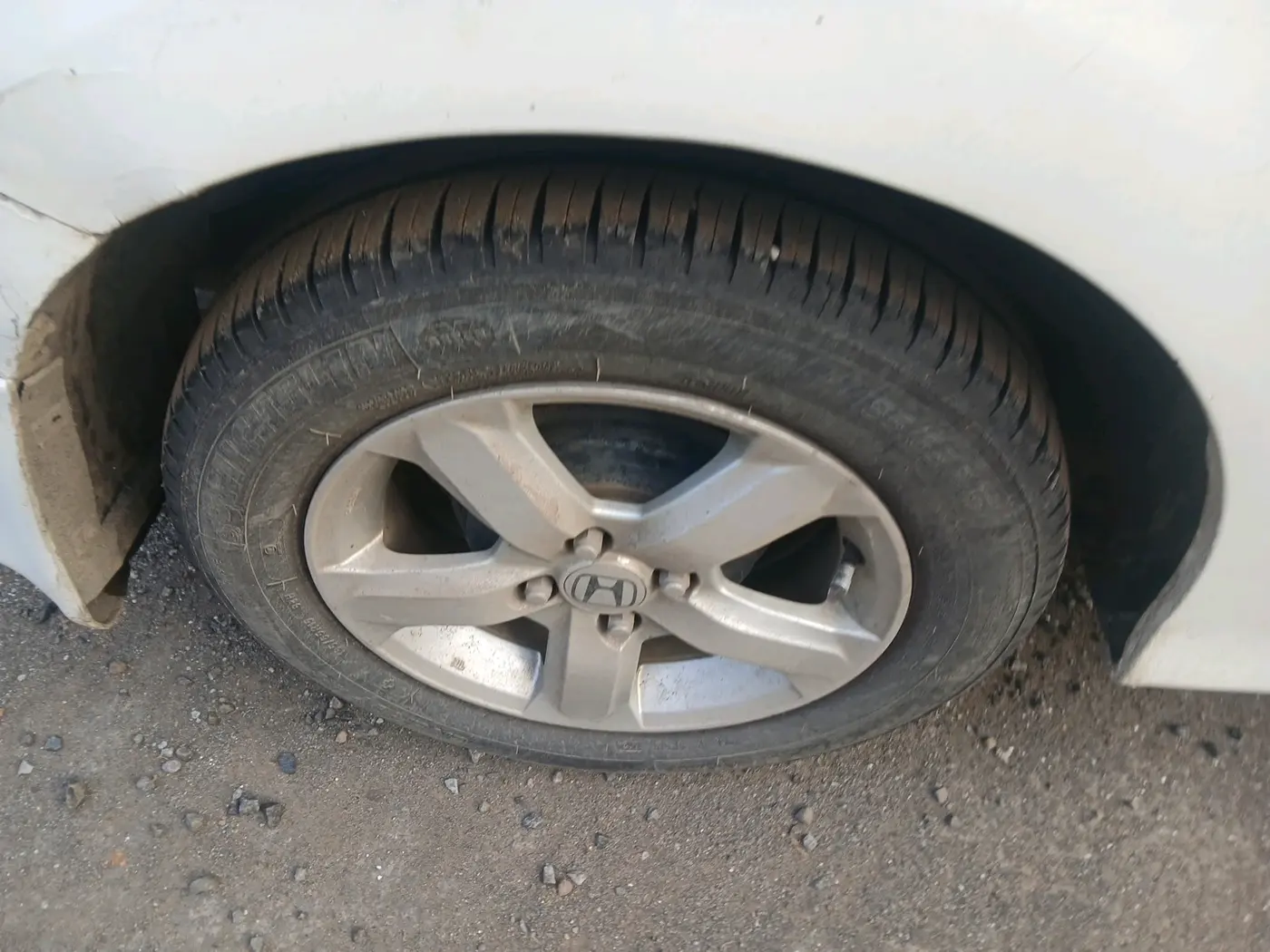 2011 Honda City 1.5L I-VTEC V MT, Petrol, Manual, 1,95,405 km, tyre