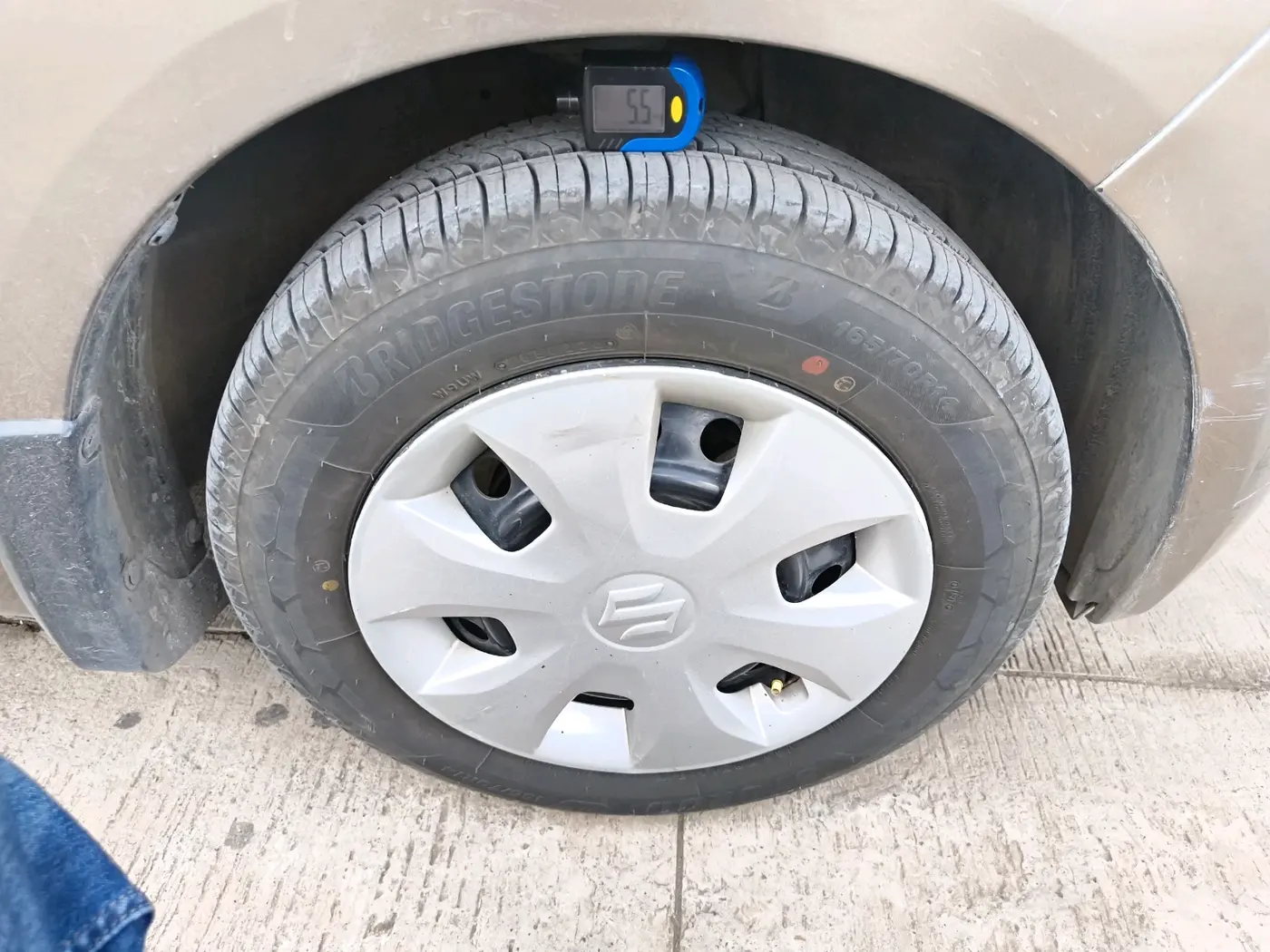 2019 Maruti New Wagon-R VXI 1.2, CNG, Manual, 78,304 km, tyre