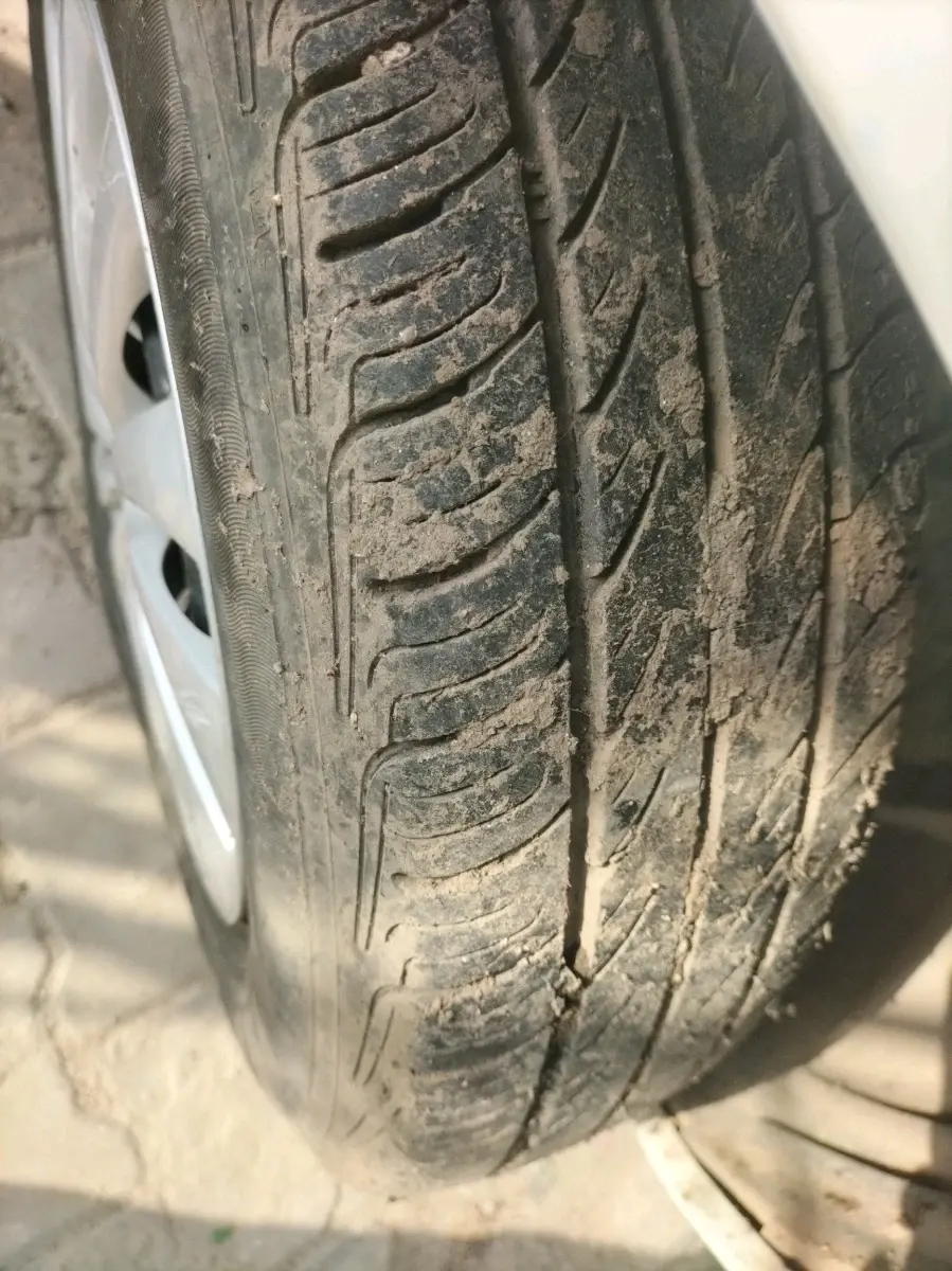 2017 Maruti Swift LDI, Diesel, Manual, 57,459 km, tyre