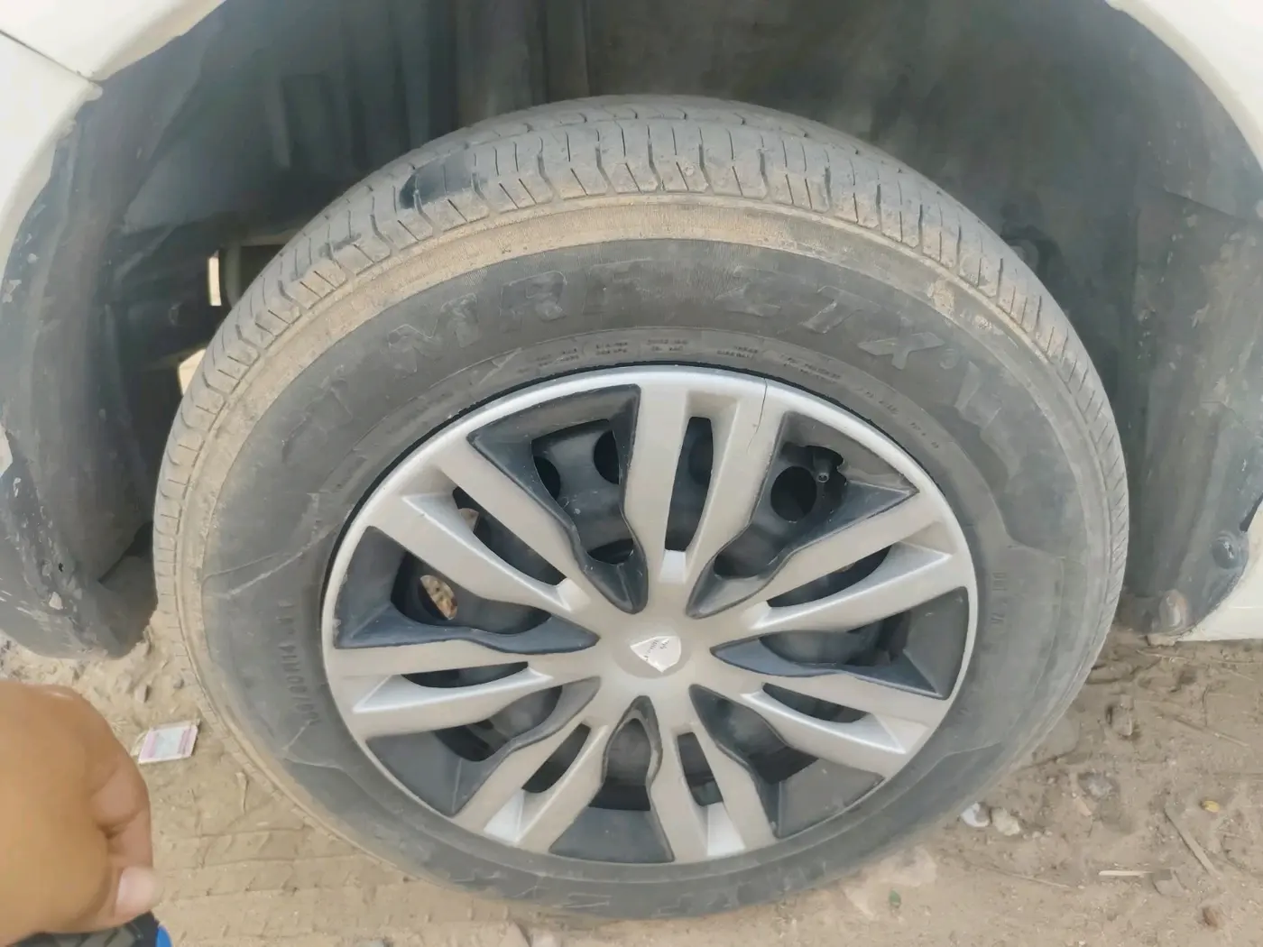 2015 Maruti Swift Dzire VDI ABS, Diesel, Manual, 97,365 km, tyre