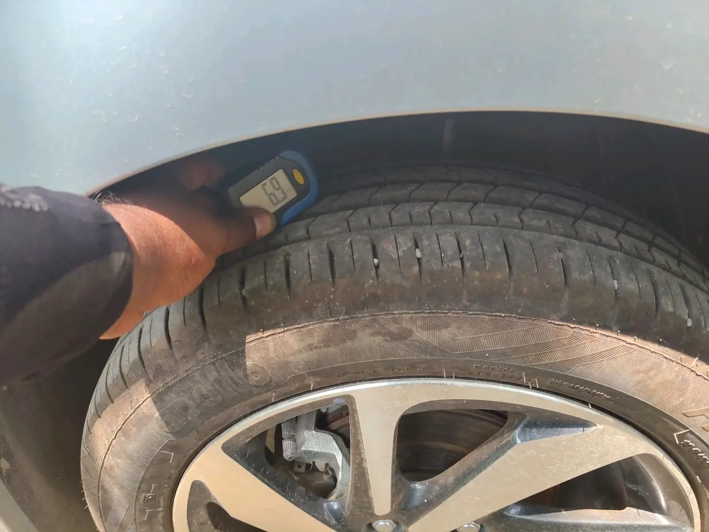 2024 Toyota Glanza V, Petrol, Manual, 2,977 km, tyre