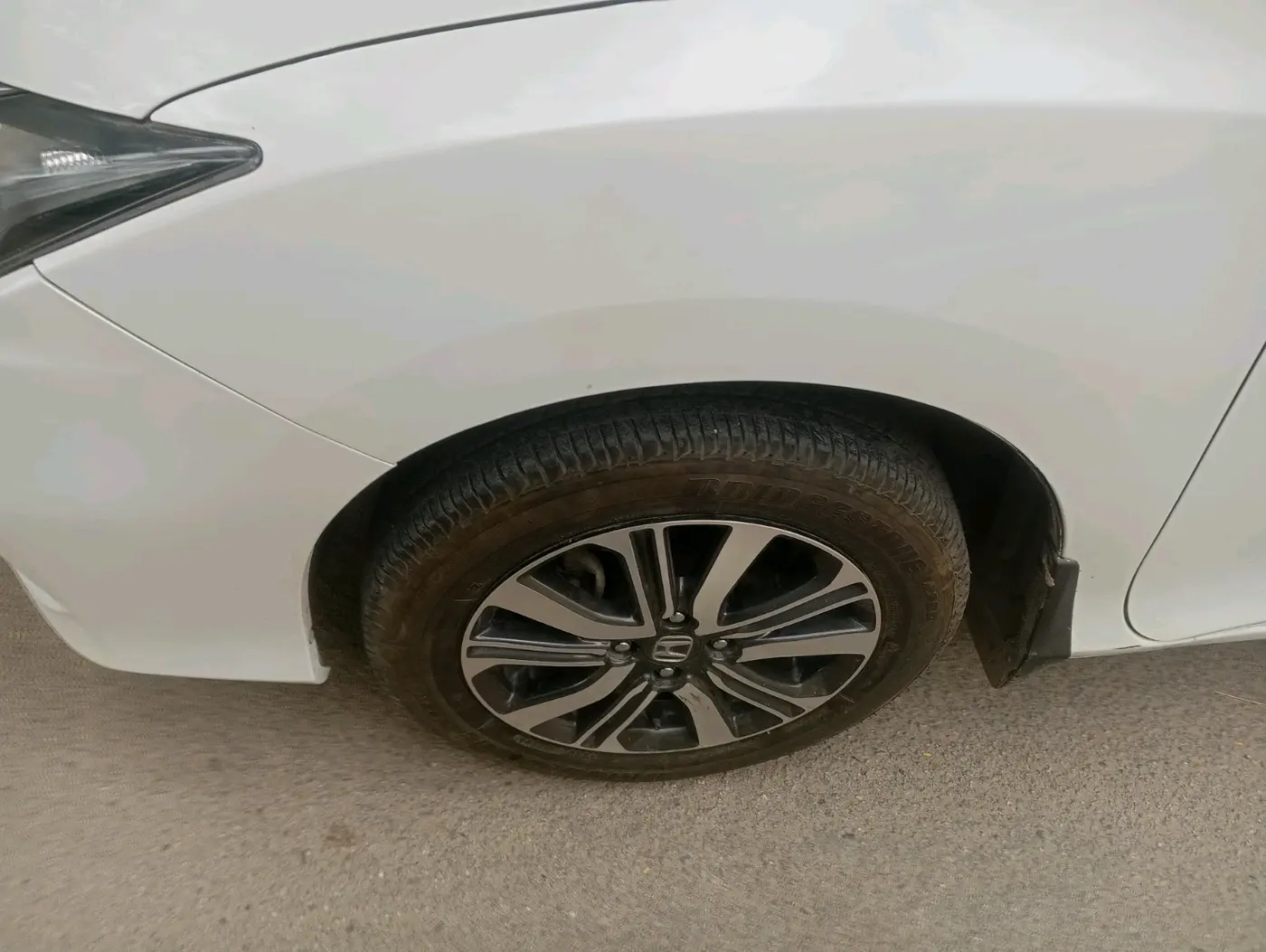 2022 Honda City 1.5L I-VTEC V MT 5TH GEN, Petrol, Manual, 37,385 km, tyre
