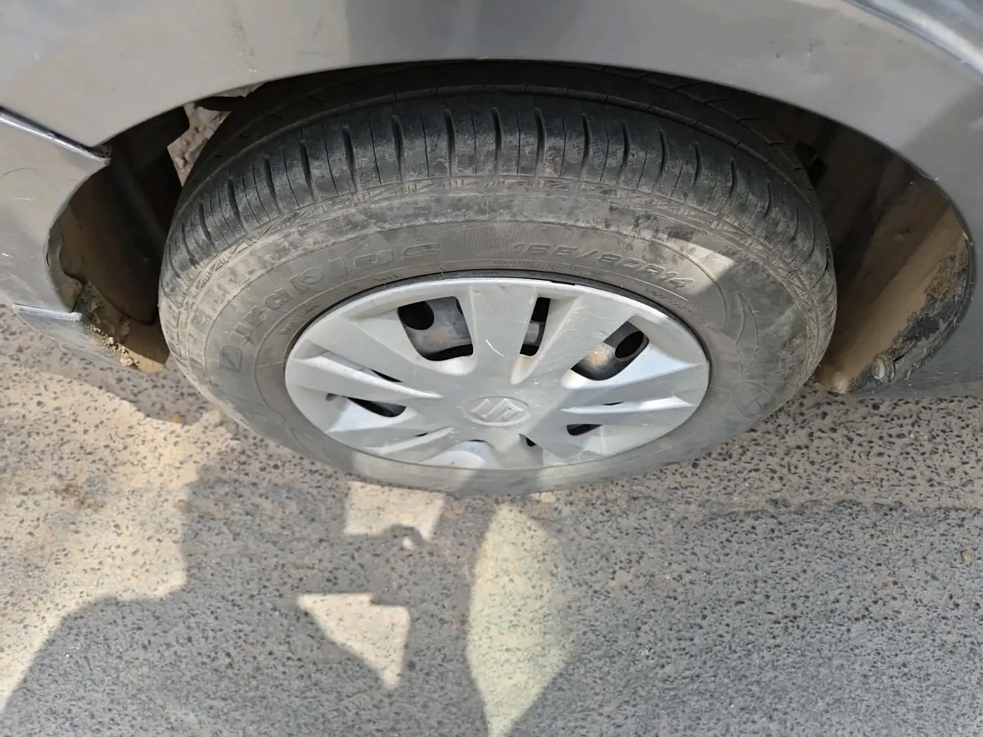 2015 Maruti Swift Dzire VXI, Petrol, Manual, 84,102 km, tyre