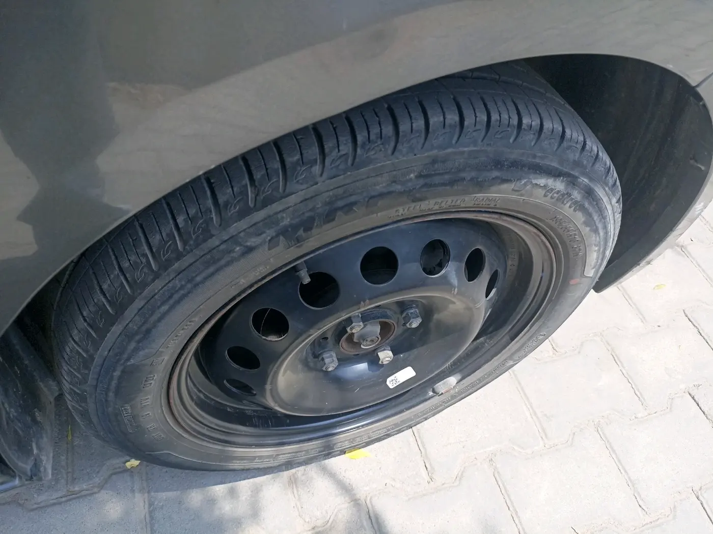 2022 Tata ALTROZ XM PLUS PETROL, Petrol, Manual, 26,833 km, tyre