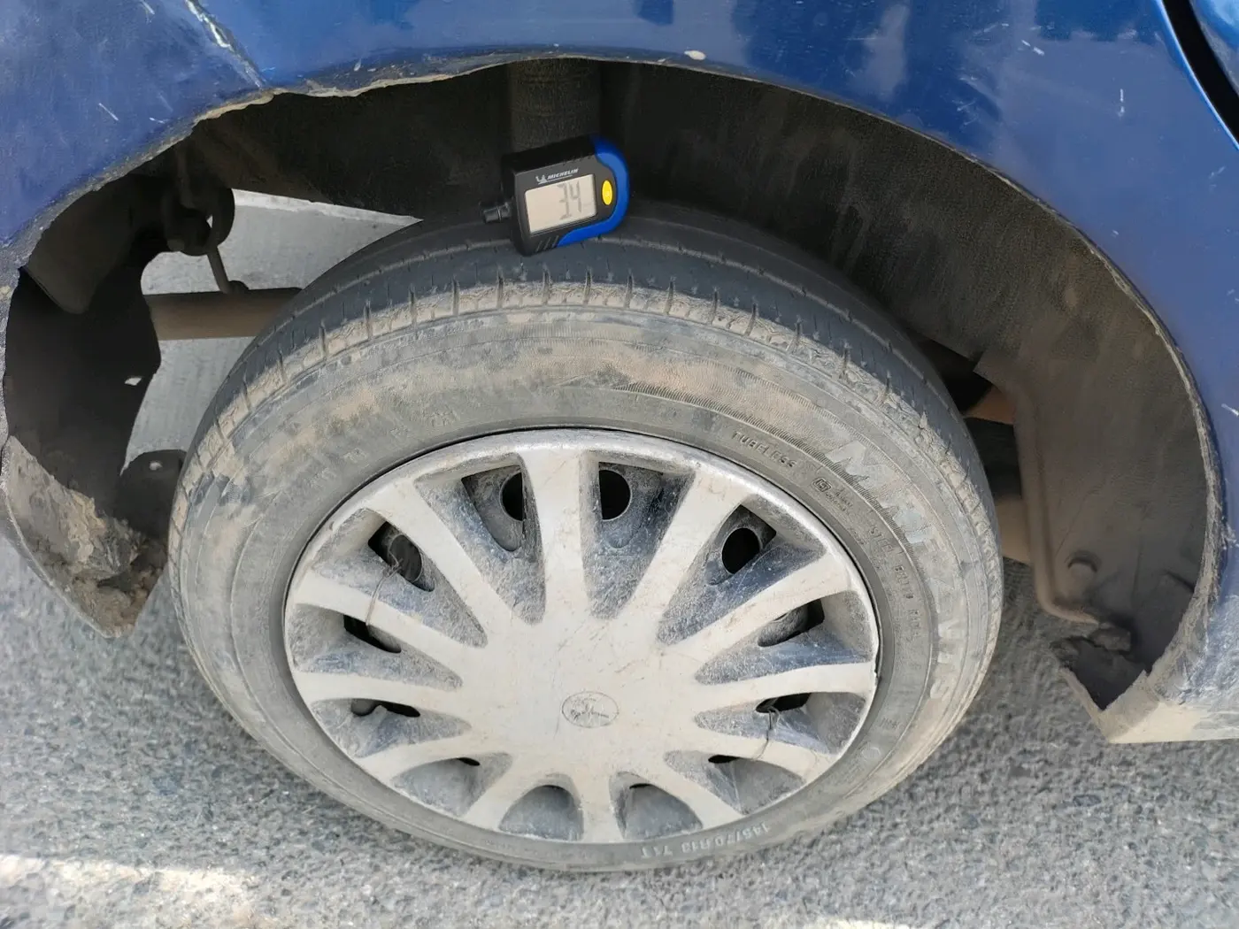 2016 Datsun Go A, CNG, Manual, 84,196 km, tyre