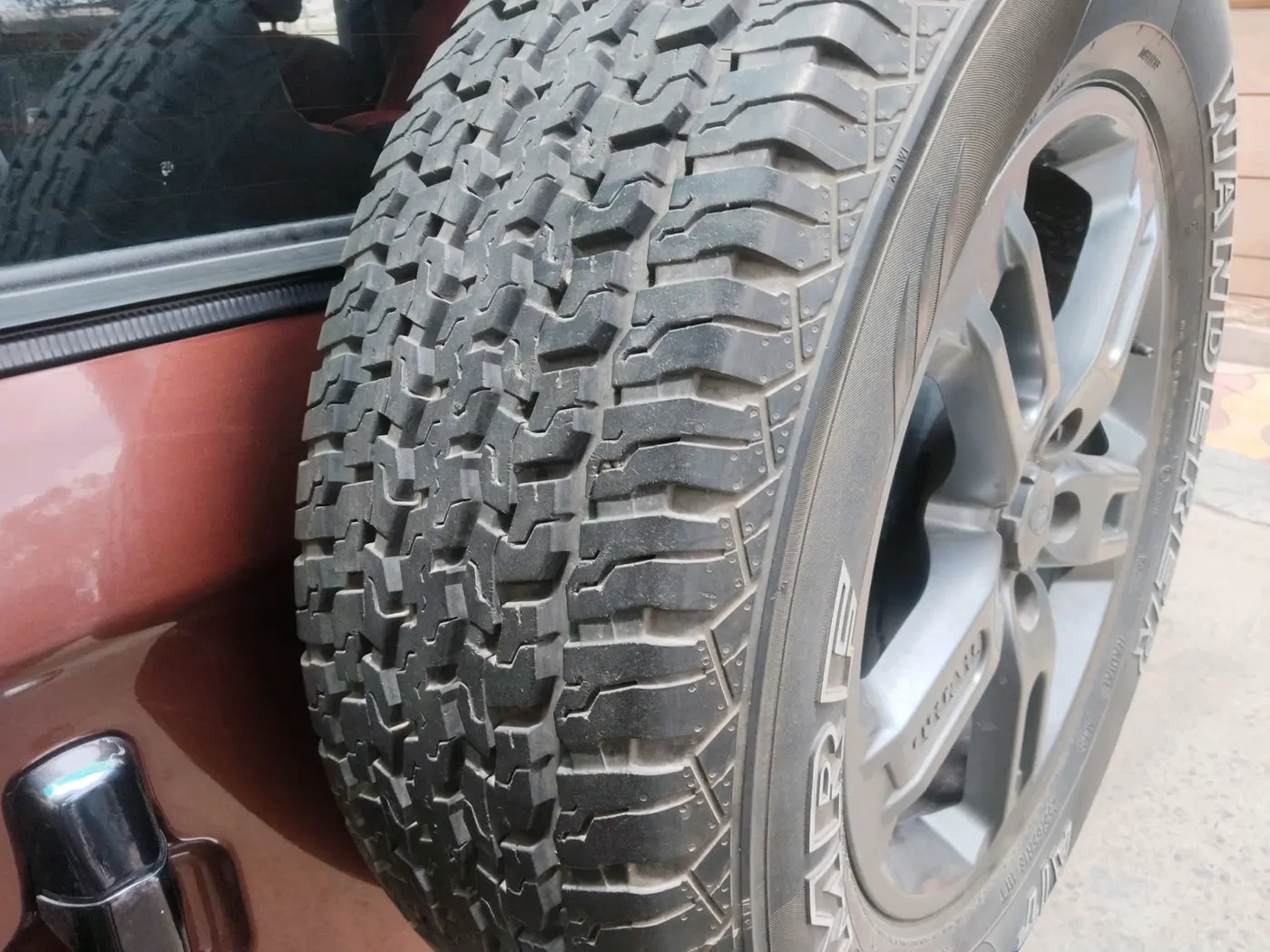 2021 Mahindra Thar LX D AT 4WD HT, Diesel, Automatic, 17,034 km, tyre