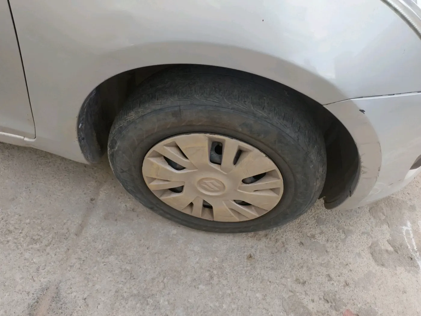 2014 Maruti Swift VDI, Diesel, Manual, 2,46,431 km, tyre