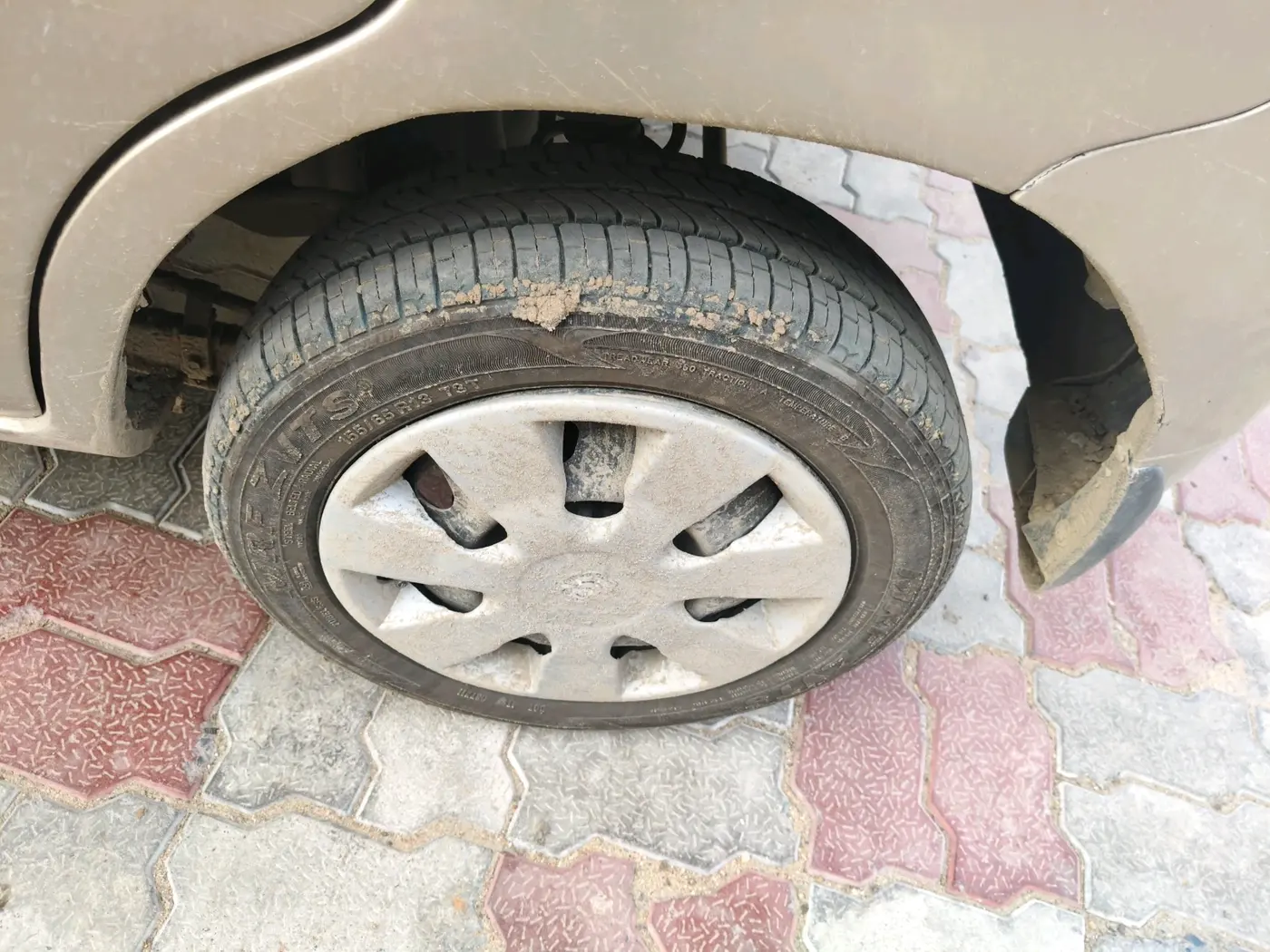 2013 Maruti Alto K10 VXI, Petrol, Manual, 38,203 km, tyre