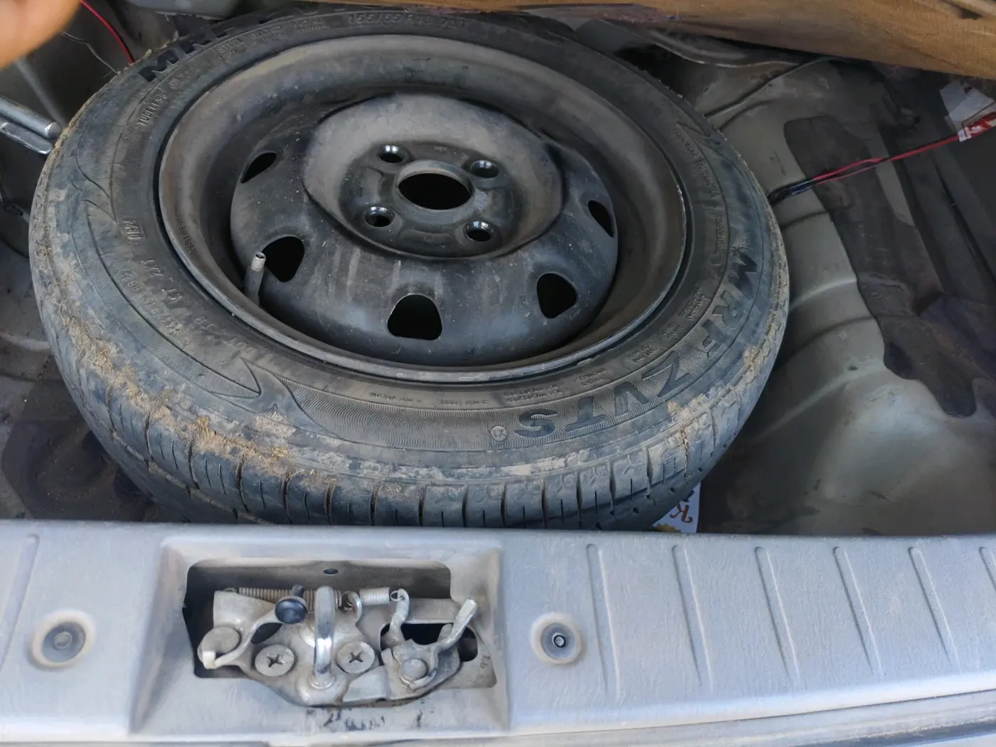 2013 Maruti Alto K10 VXI, Petrol, Manual, 38,203 km, tyre