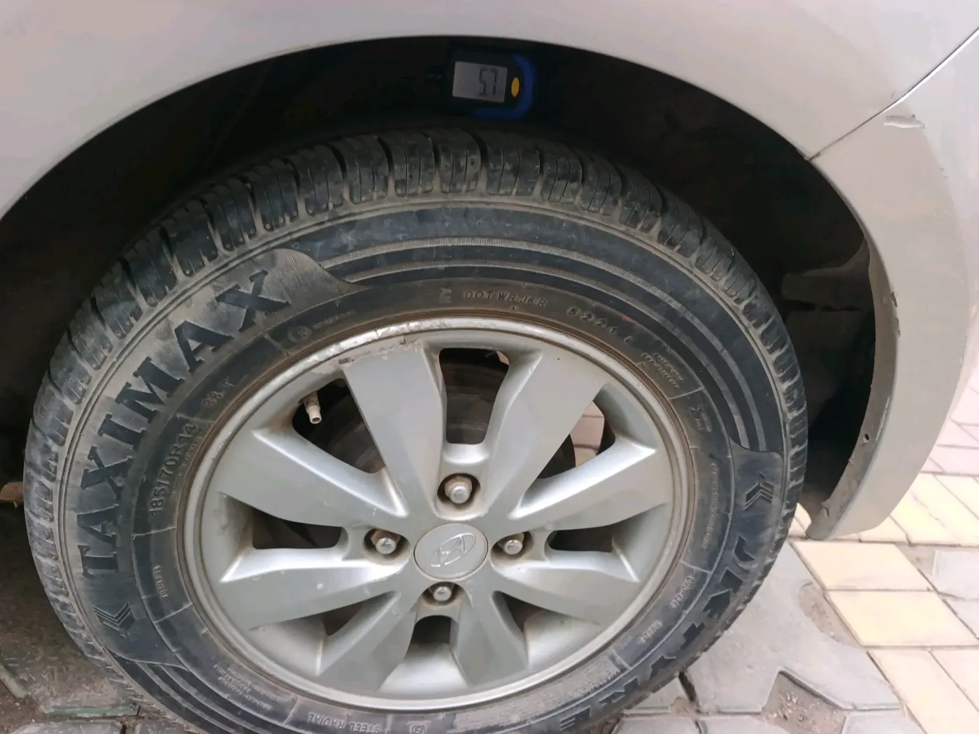 2012 Hyundai i20 SPORTZ 1.2, Petrol, Manual, 1,06,098 km, tyre