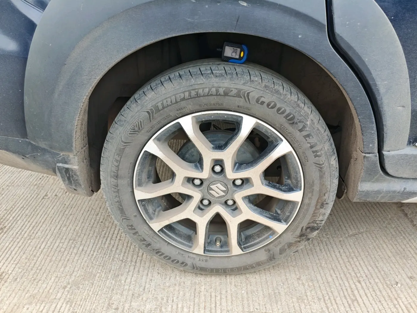 2023 Maruti XL6 ZETA CNG, CNG, Manual, 81,547 km, tyre