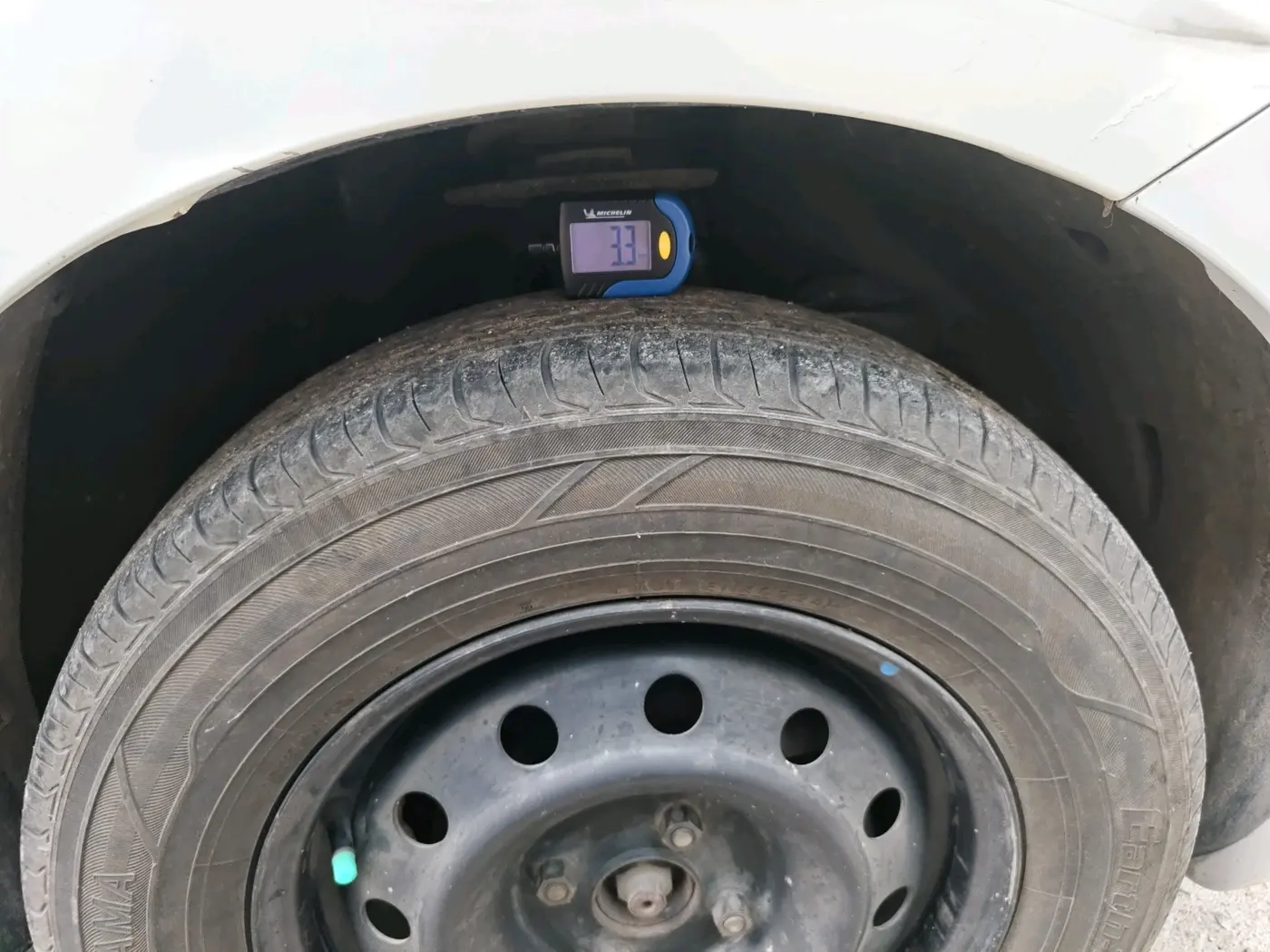 2018 Maruti Dzire VDI, Diesel, Manual, 1,68,273 km, tyre