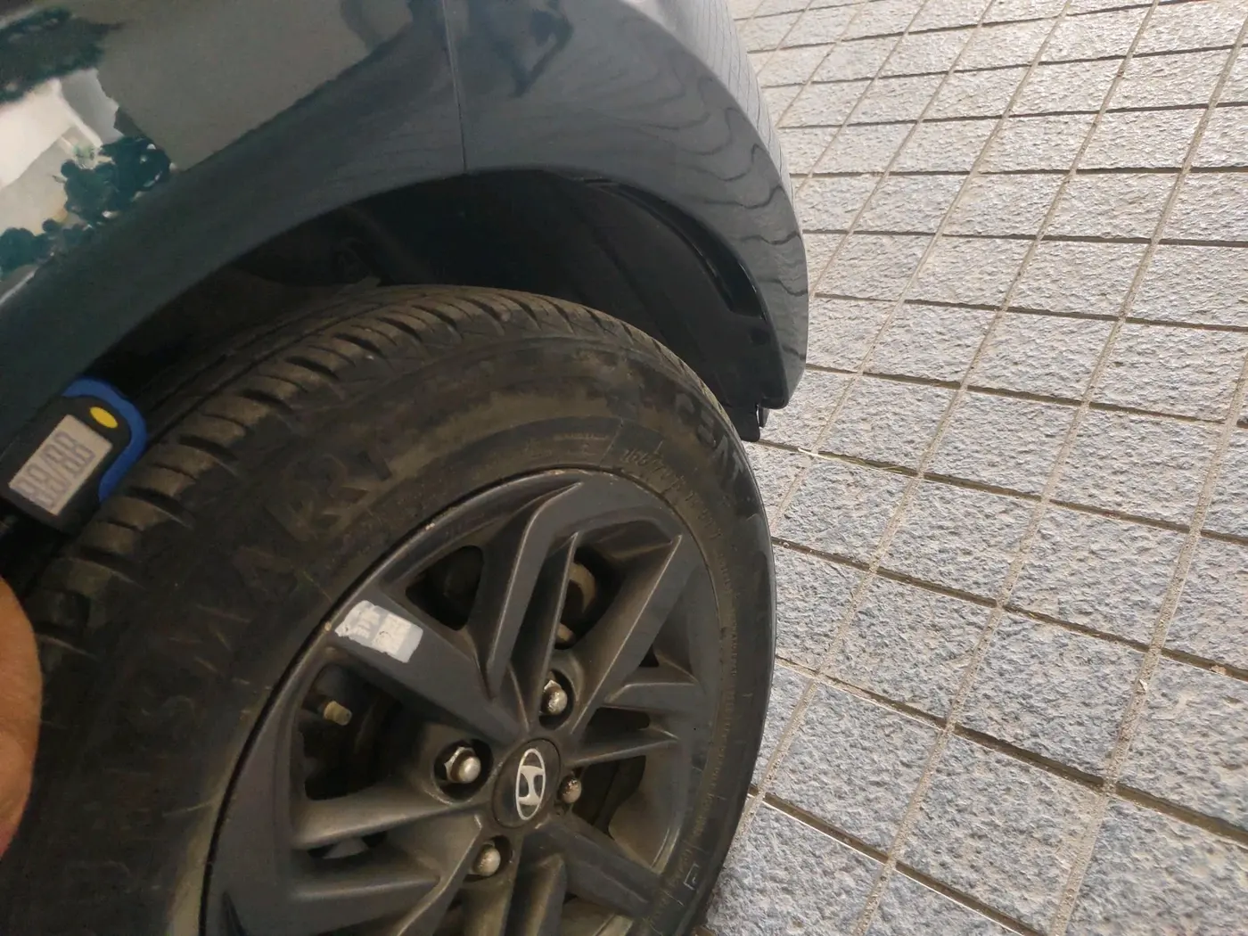 2022 Hyundai GRAND I10 NIOS SPORTZ AMT 1.2 KAPPA VTVT, Petrol, Automatic, 40,111 km, tyre