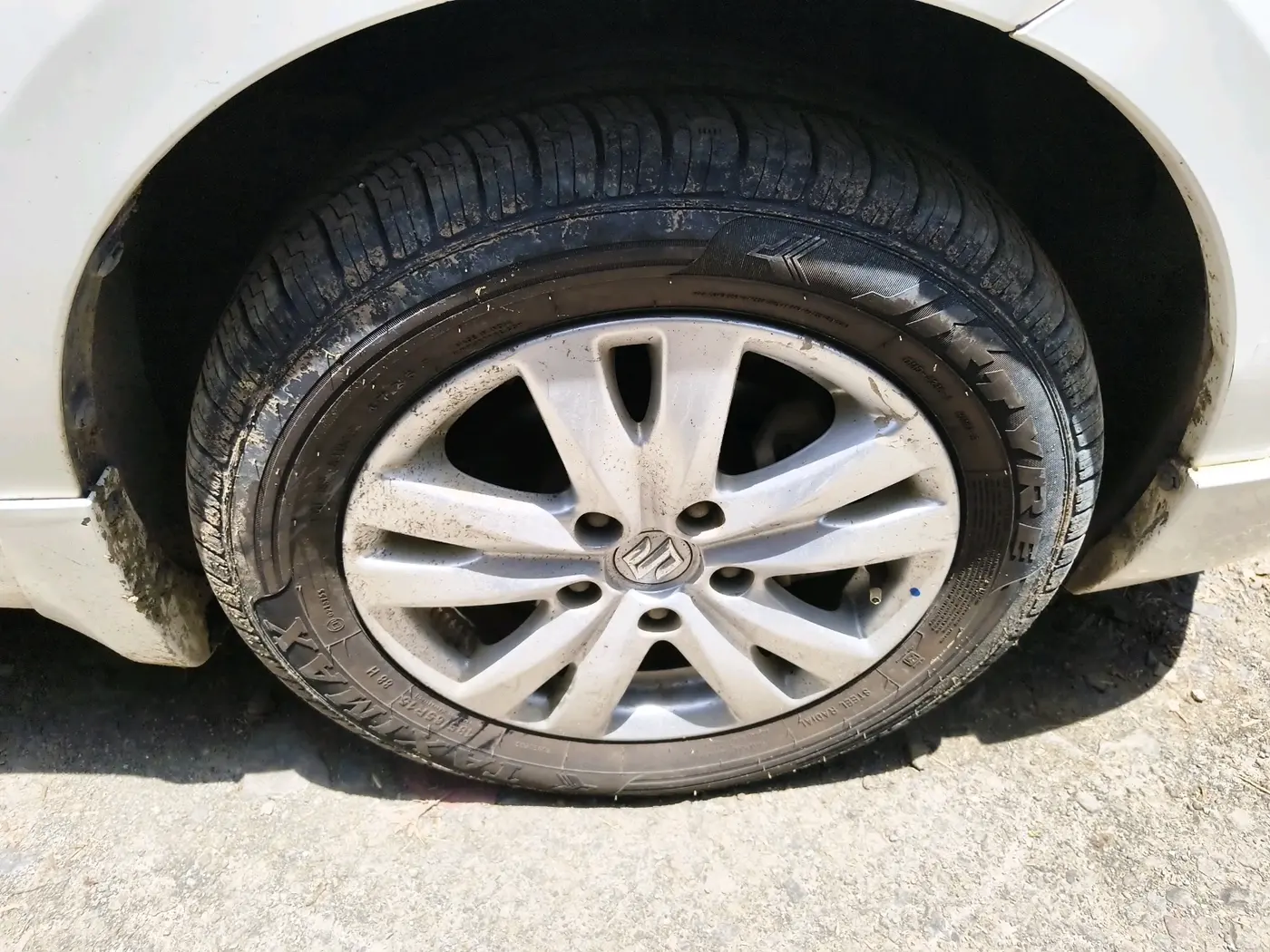 2018 Maruti Ertiga VDI SHVS, Diesel, Manual, 1,38,645 km, tyre