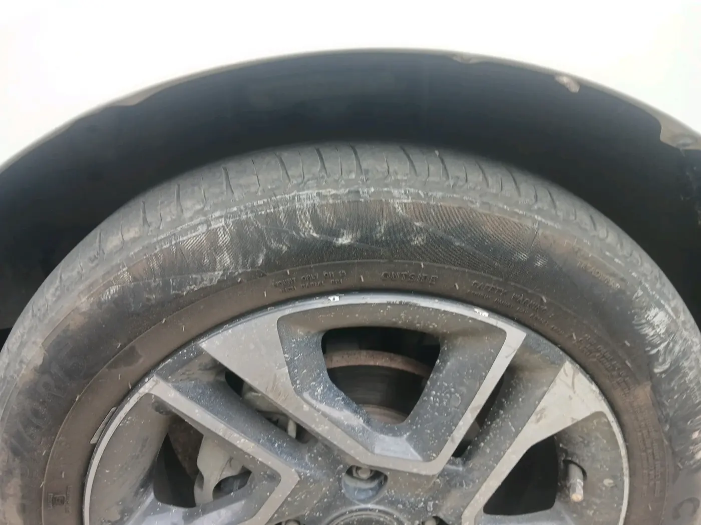 2019 Tata Tiago XZ PLUS PETROL, Petrol, Manual, 1,03,282 km, tyre