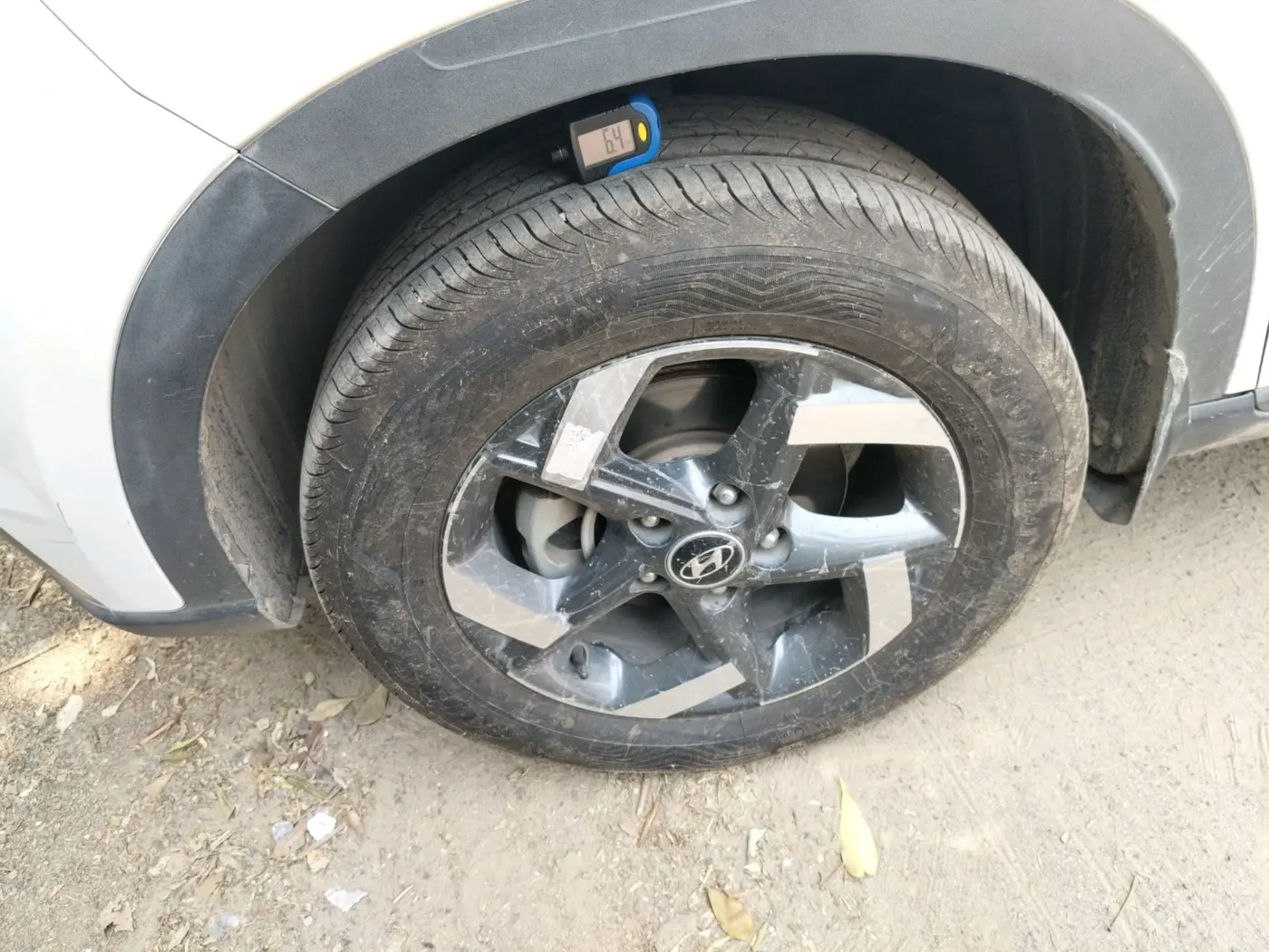 2021 Hyundai VENUE SX 1.0 TURBO, Petrol, Manual, 66,812 km, tyre