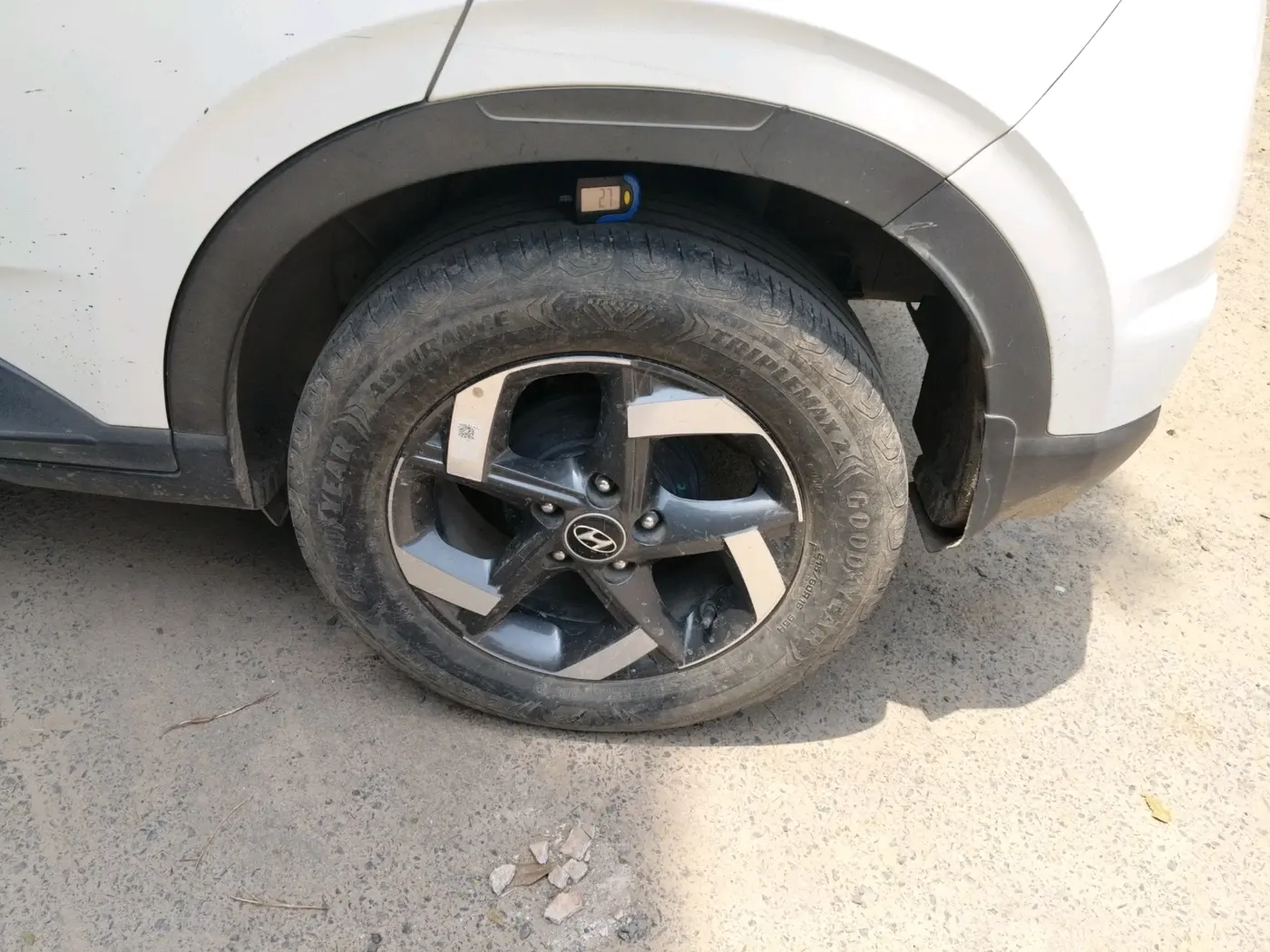 2021 Hyundai VENUE SX 1.0 TURBO, Petrol, Manual, 66,812 km, tyre