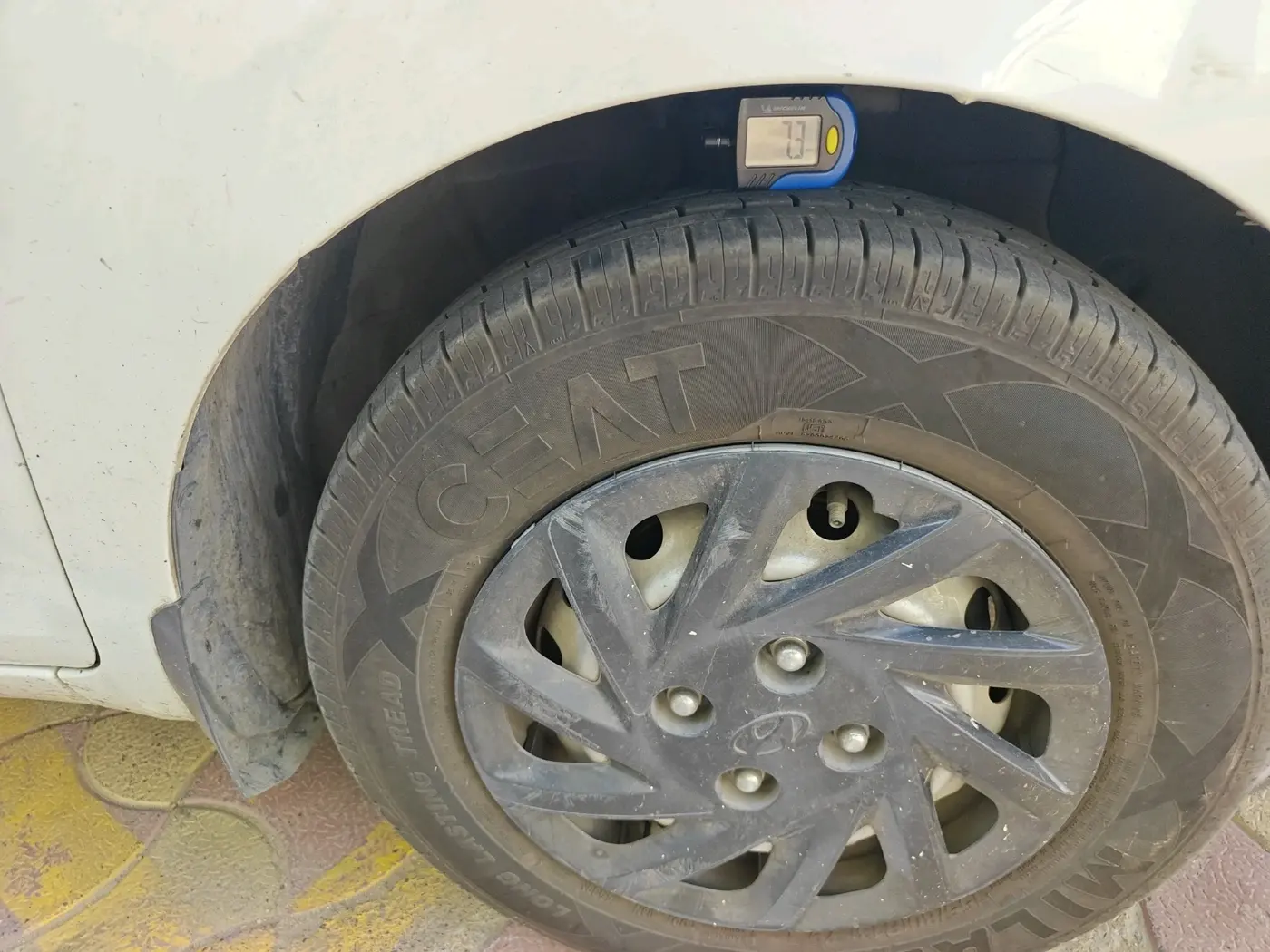 2022 Hyundai NEW SANTRO SPORTZ EXECUTIVE MT CNG, CNG, Manual, 1,07,065 km, tyre
