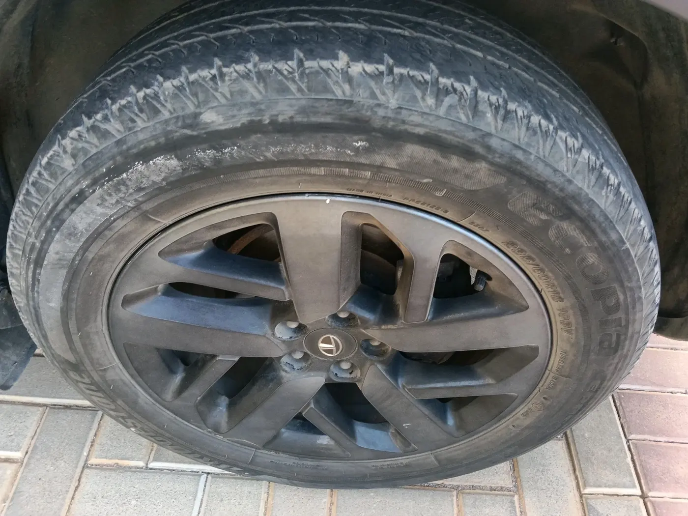 2021 Tata Safari XZA PLUS, Diesel, Automatic, 42,389 km, tyre