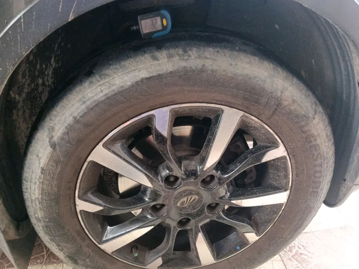 2018 Mahindra XUV500 W11 AT, Diesel, Automatic, 58,841 km, tyre