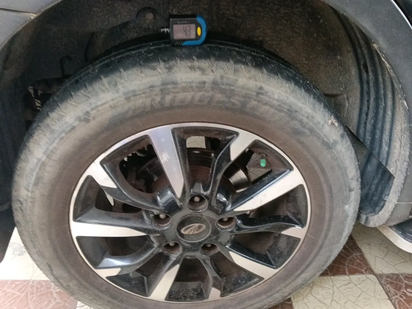 2018 Mahindra XUV500 W11 AT, Diesel, Automatic, 58,841 km, tyre