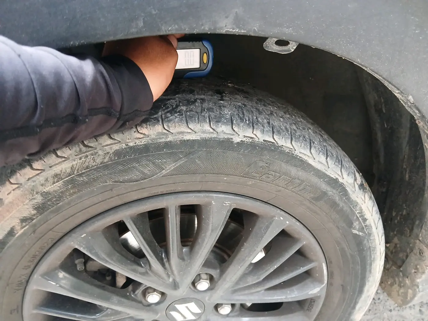 2020 Maruti XL6 ALPHA AT, CNG, Automatic, 61,843 km, tyre