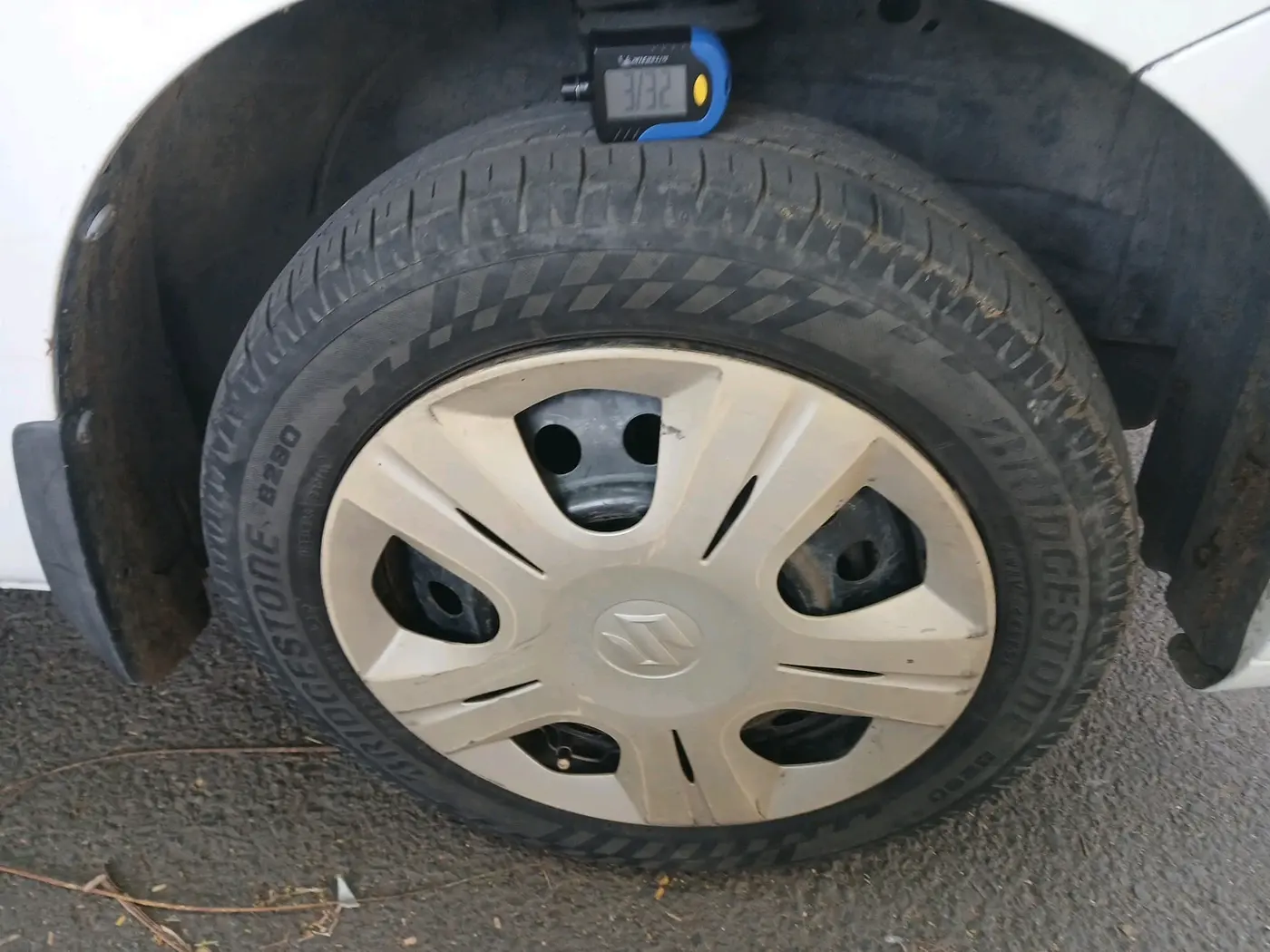 2012 Maruti Wagon R 1.0 VXI, CNG, Manual, 1,23,972 km, tyre