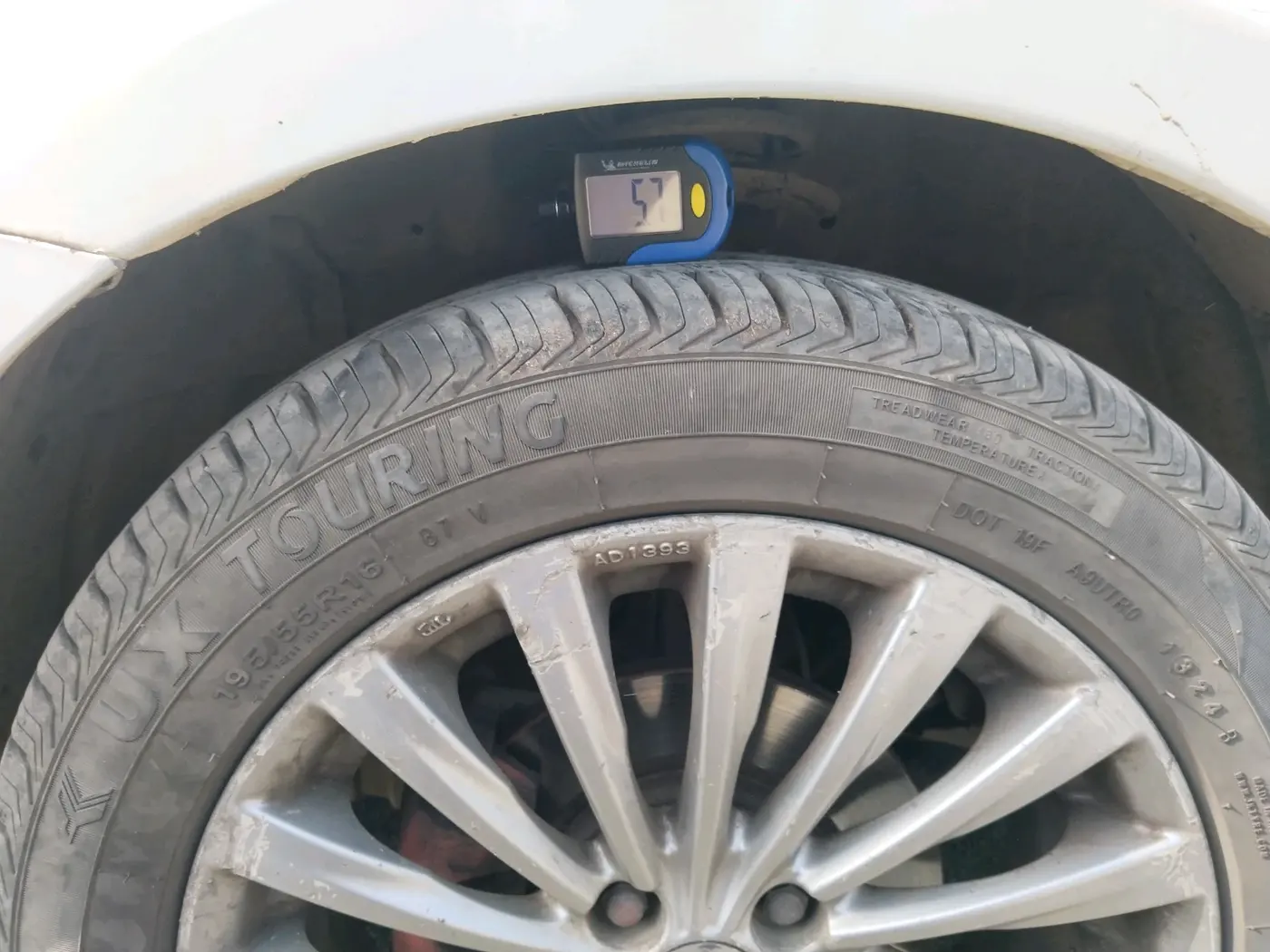 2016 Maruti Ciaz ZDI+ SHVS, Diesel, Manual, 1,12,823 km, tyre