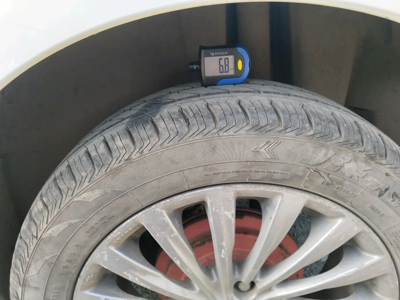 2016 Maruti Ciaz ZDI+ SHVS, Diesel, Manual, 1,12,823 km, tyre
