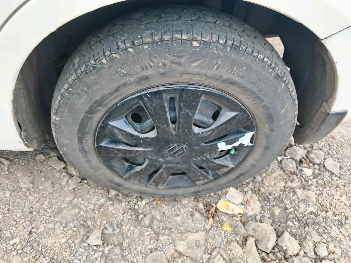 2014 Maruti Swift Dzire VXI, CNG, Manual, 1,10,976 km, tyre