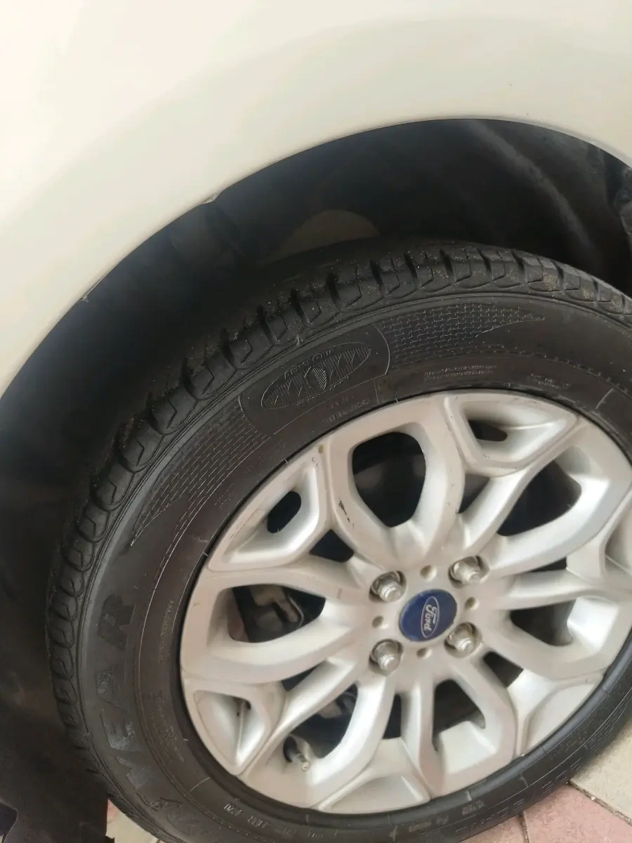 2017 Ford Ecosport TITANIUM 1.5L DIESEL, Diesel, Manual, 95,000 km, tyre