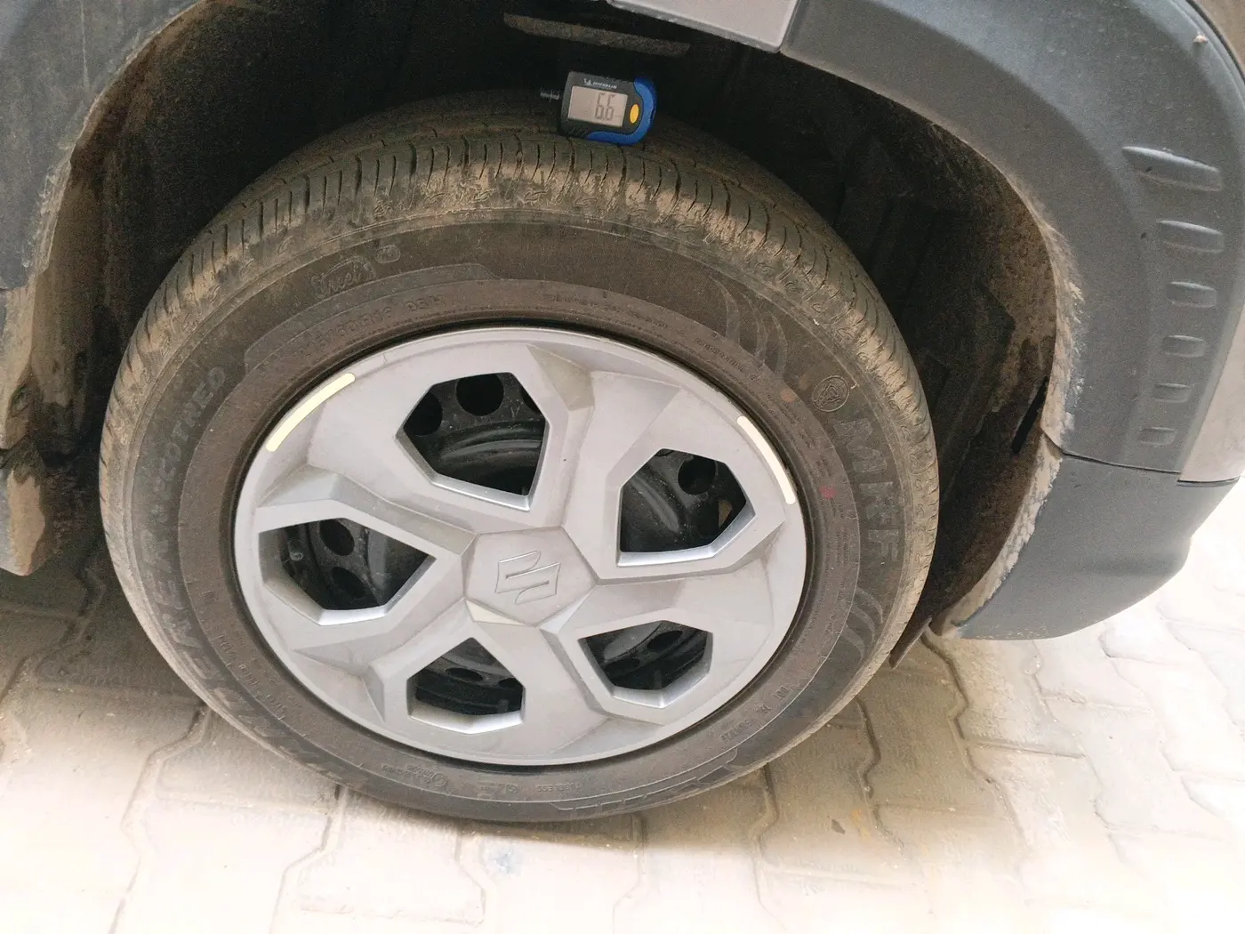 2025 Maruti BREZZA LXI S- CNG, CNG, Manual, 24,670 km, tyre