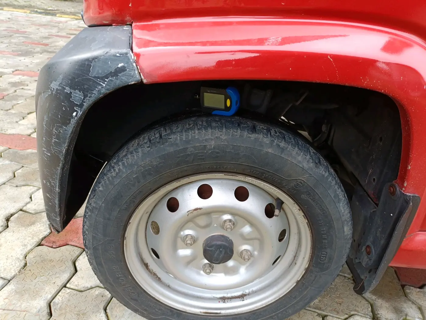 2022 BAJAJ QUTE PETROL, Petrol, Automatic, 34,966 km, tyre