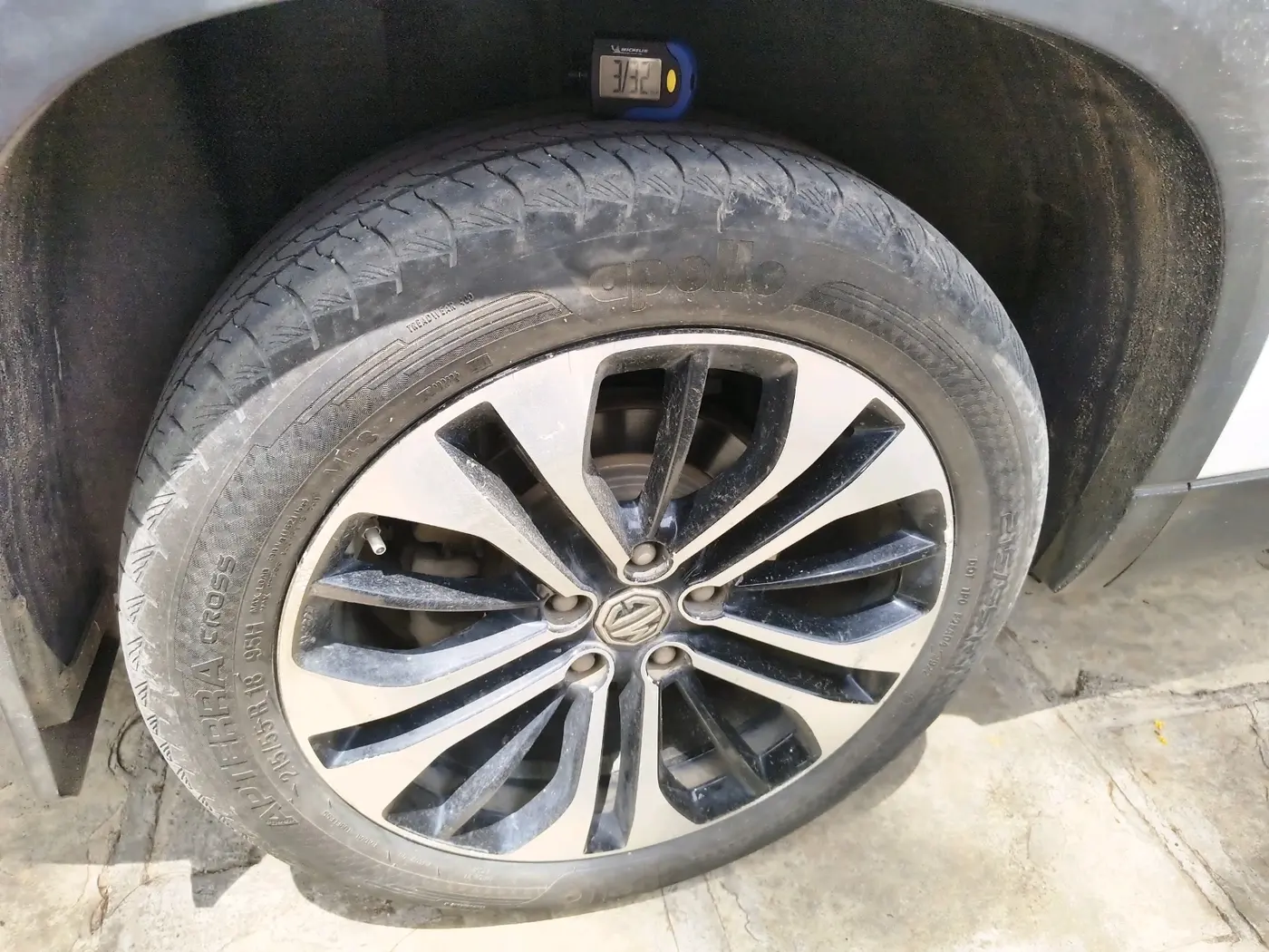 2021 MG HECTOR PLUS SELECT 2.0 DIESEL TURBO MT 7-STR, Diesel, Manual, 71,408 km, tyre