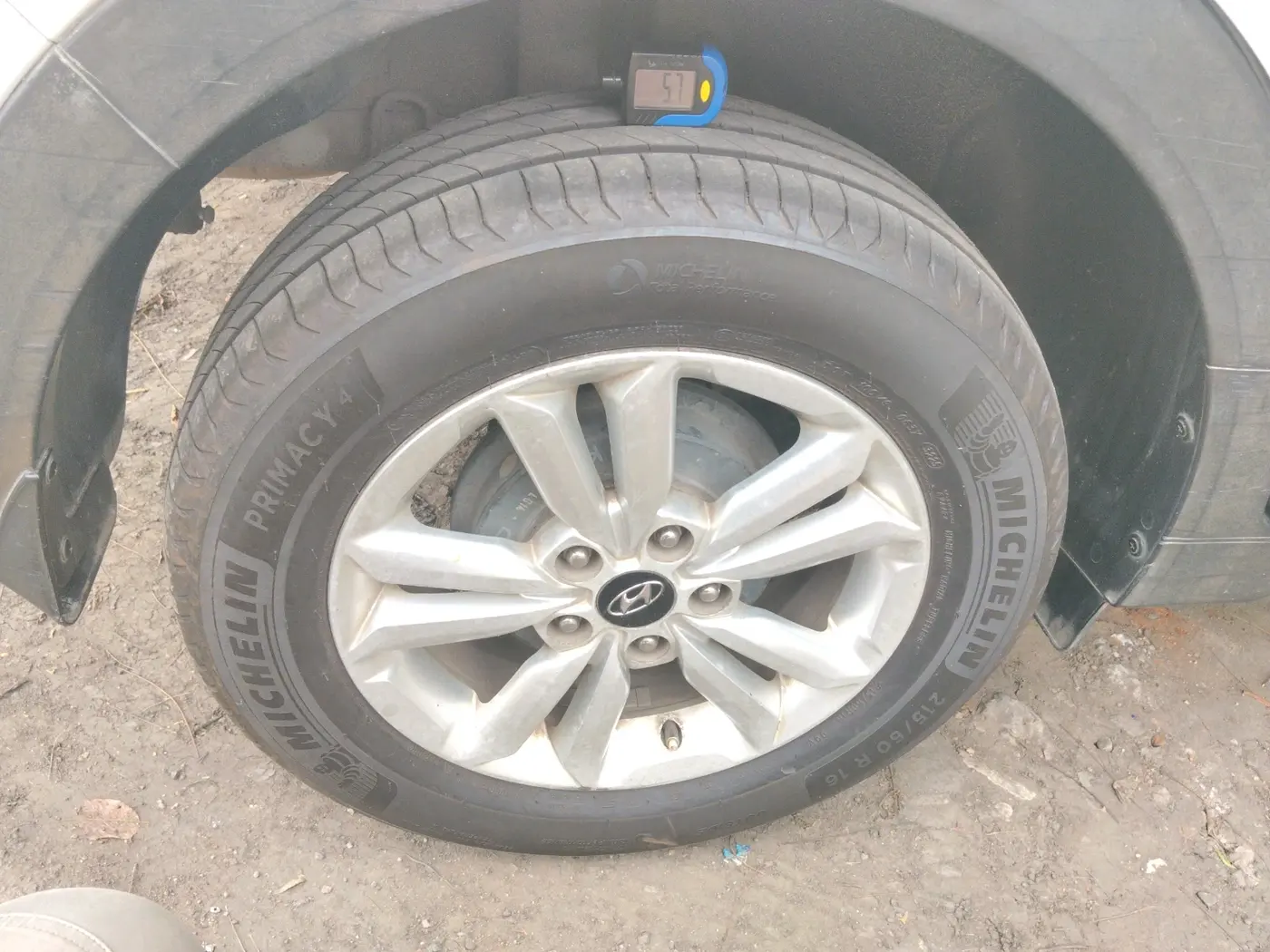 2016 Hyundai Creta SX PLUS 1.6 PETROL, Petrol, Manual, 2,31,435 km, tyre