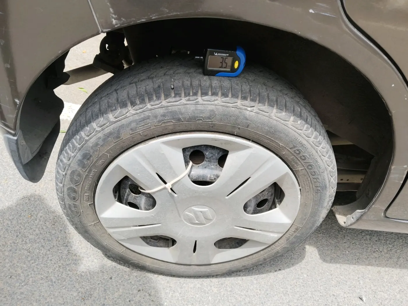 2013 Maruti Wagon R 1.0 VXI, Petrol, Manual, 30,036 km, tyre