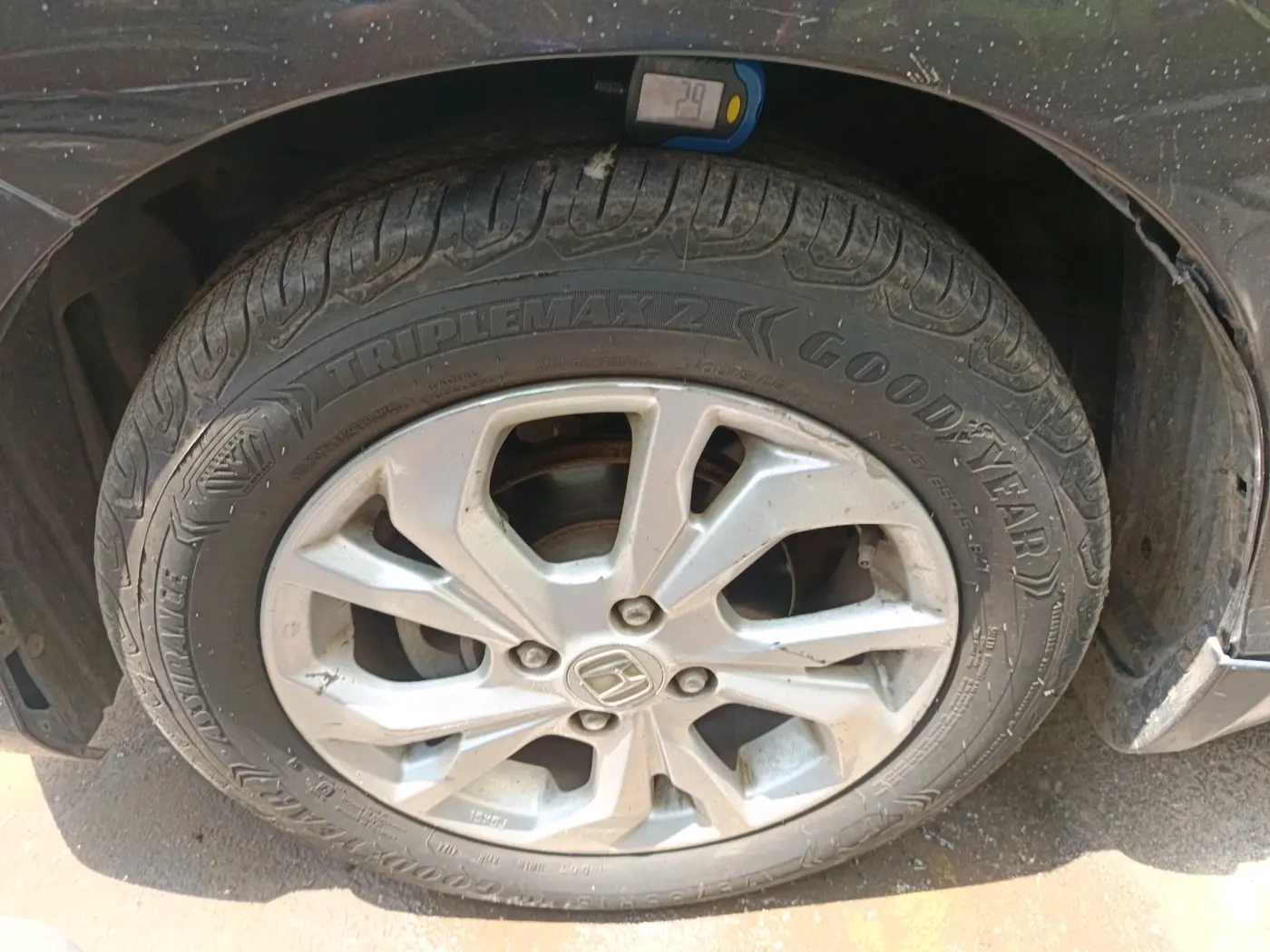 2019 Honda Amaze 1.2L I-VTEC V CVT, Petrol, Automatic, 61,810 km, tyre