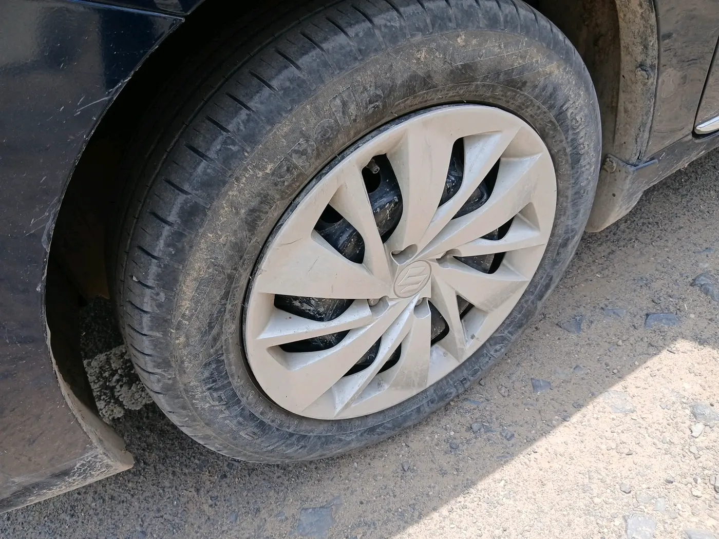 2024 Maruti Baleno DELTA CNG 1.2L, CNG, Manual, 45,988 km, tyre