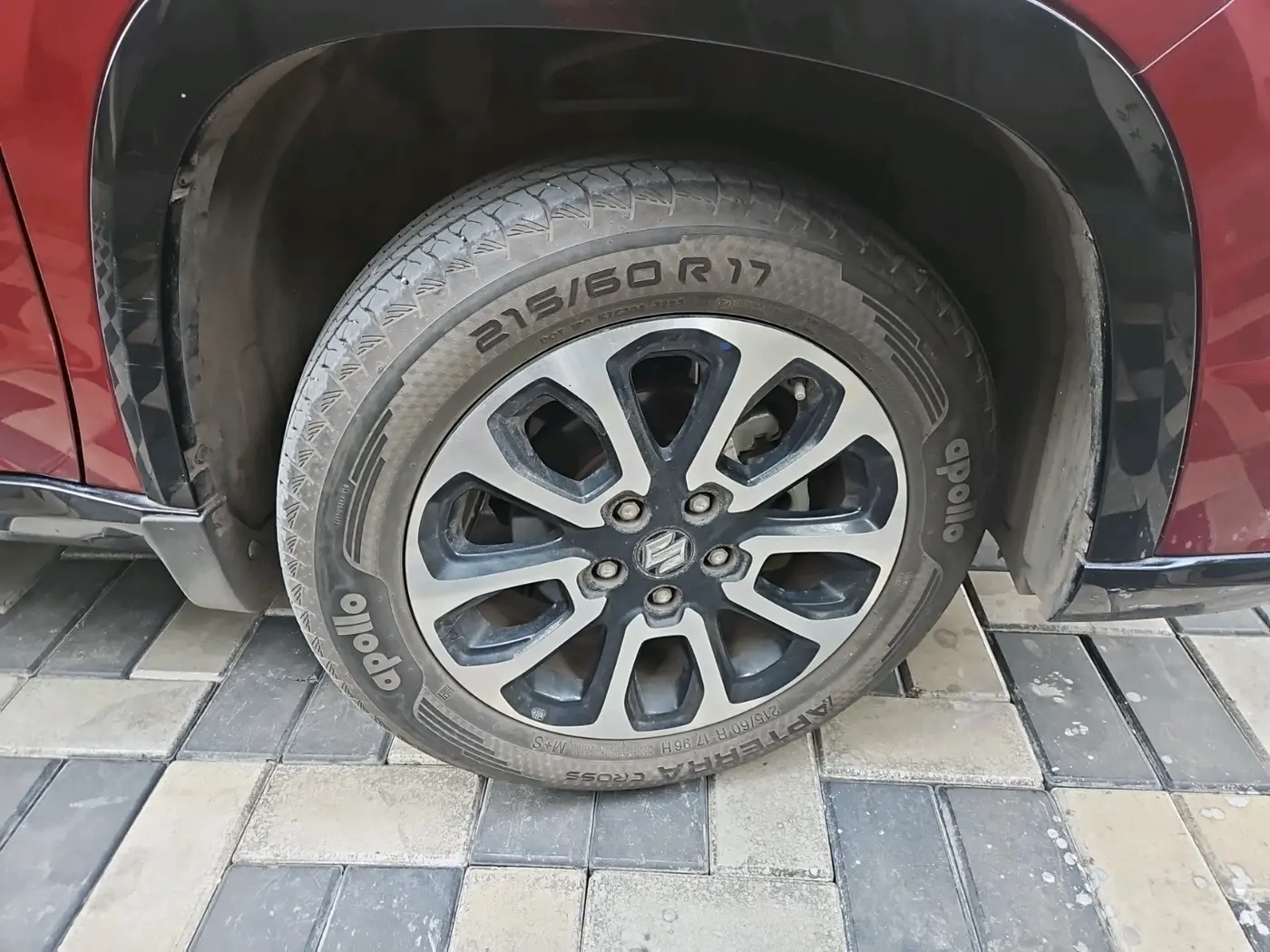 2023 Maruti Grand Vitara ALPHA PLUS HYBRID ECVT DUAL TONE , Hybrid, Automatic, 29,624 km, tyre