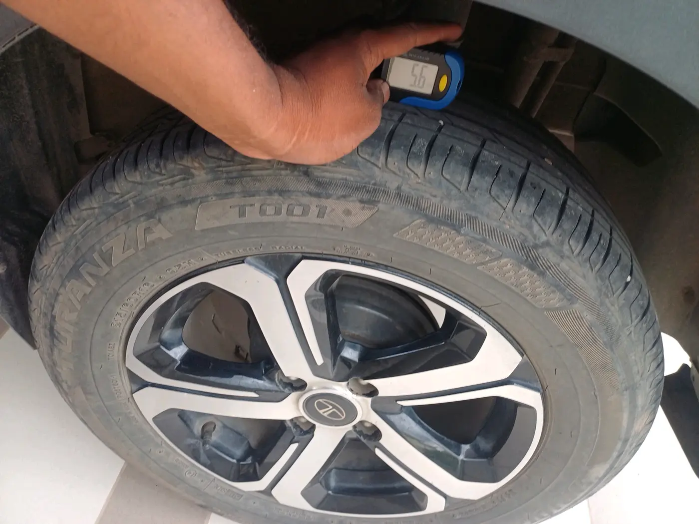 2022 Tata NEXON XZA PLUS PETROL, Petrol, Automatic, 40,001 km, tyre
