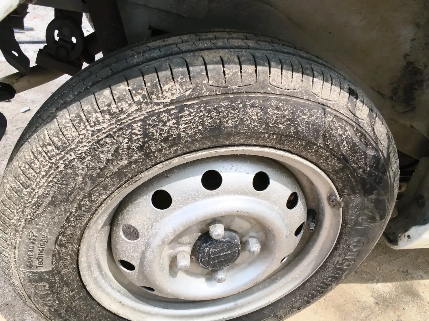2014 Maruti Wagon R 1.0 LXI CNG, CNG, Manual, 95,800 km, tyre