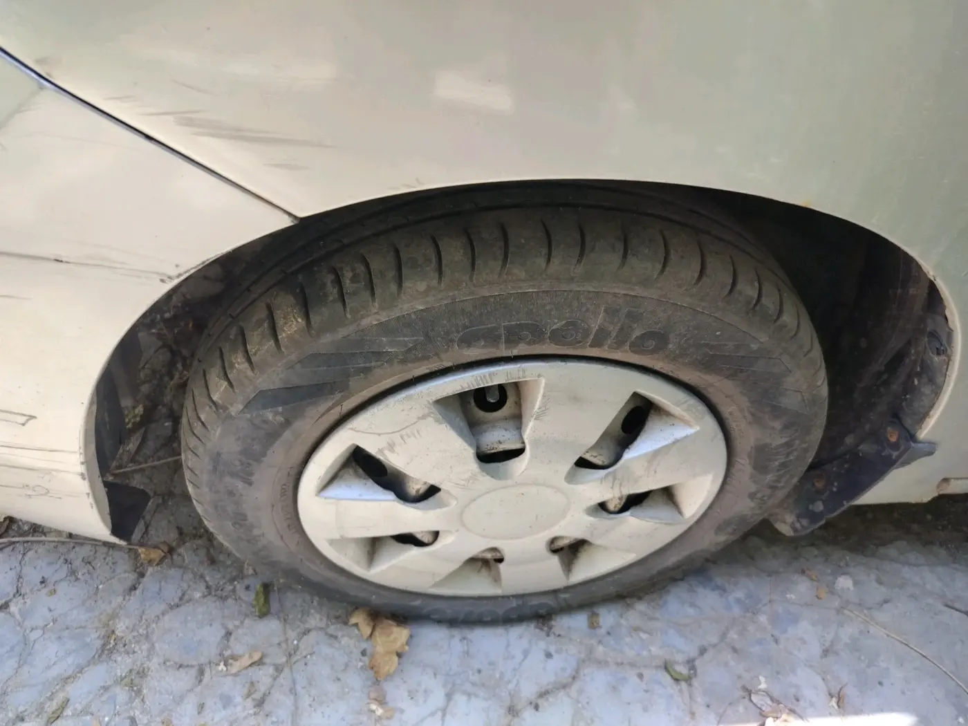 2011 Maruti Wagon R 1.0 LXI CNG, CNG, Manual, 2,69,634 km, tyre