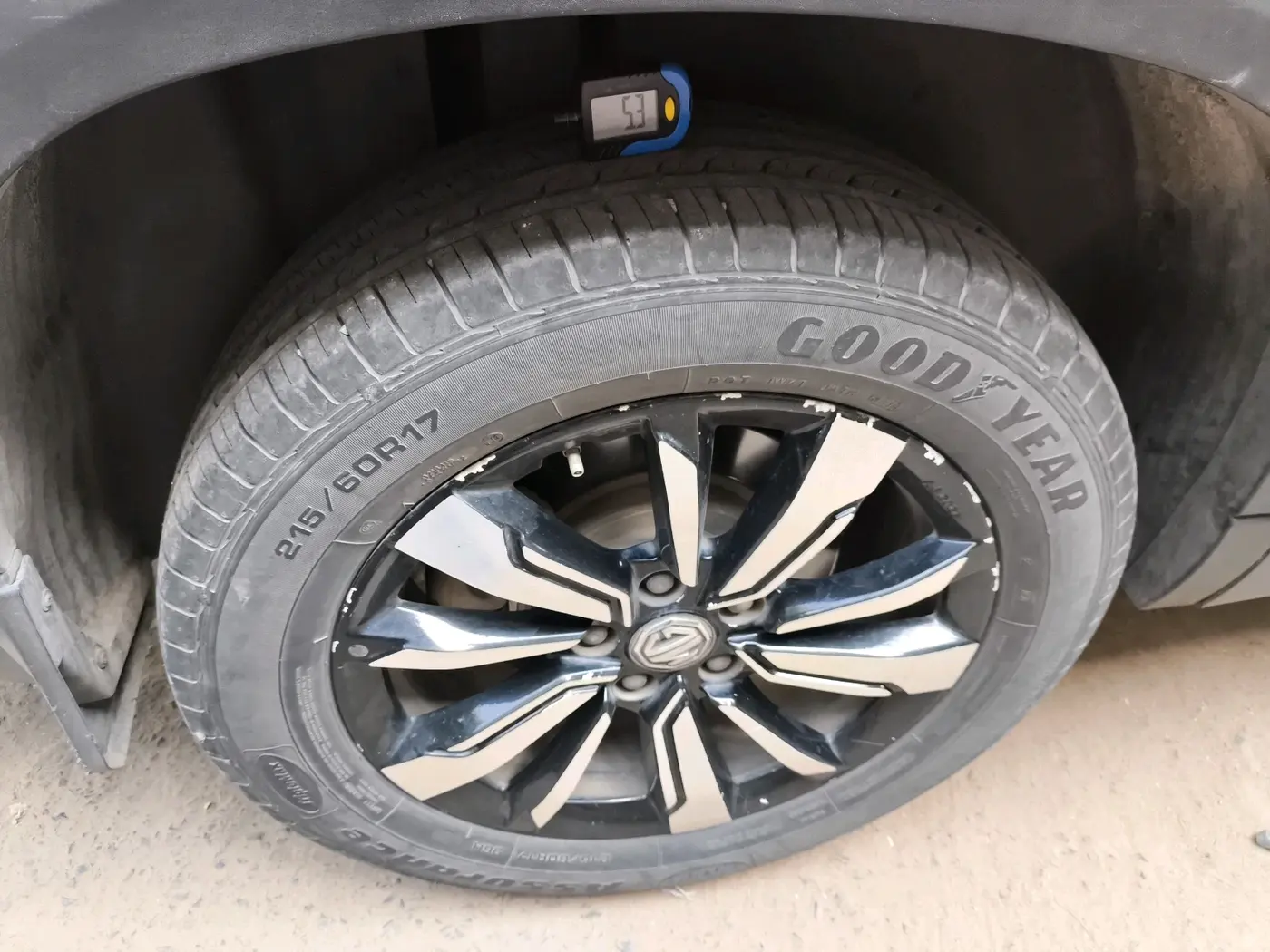 2019 MG HECTOR SHARP 1.5 DCT PETROL, Petrol, Automatic, 1,14,263 km, tyre